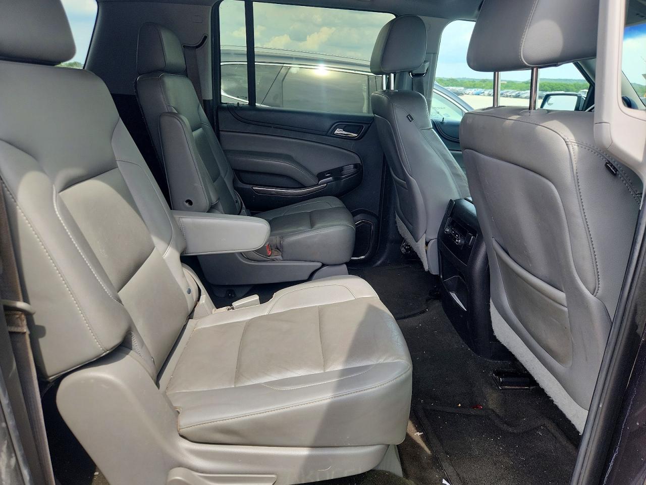 2015 Chevrolet Suburban C1500 Lt Gray vin: 1GNSCJKC5FR593458