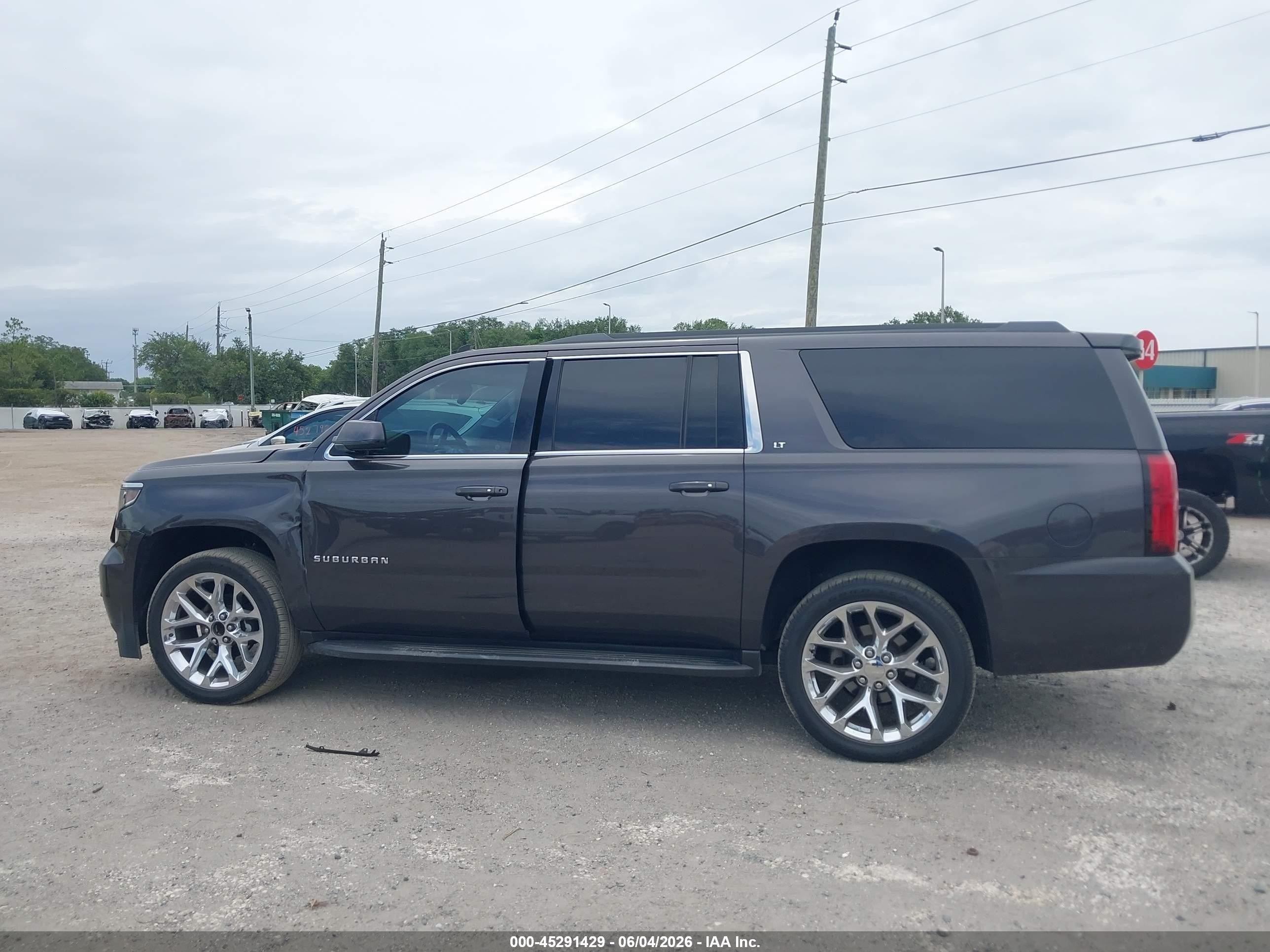 2015 Chevrolet Suburban 1500 Lt Gray vin: 1GNSCJKC6FR143348