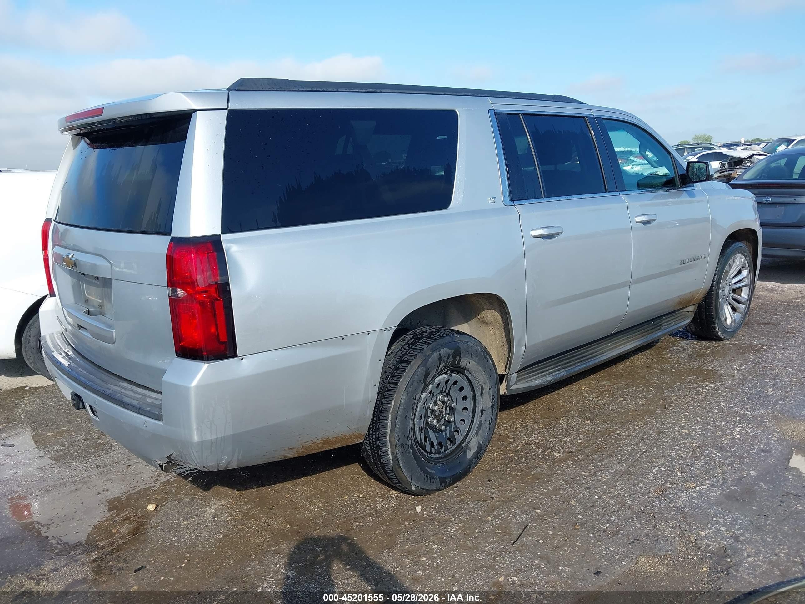 2015 Chevrolet Suburban 1500 Lt Silver vin: 1GNSCJKC6FR222972