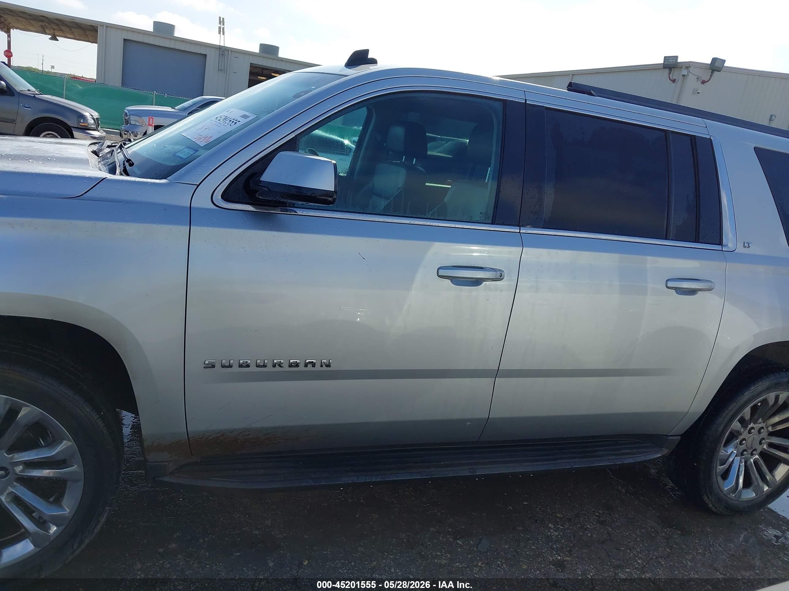 2015 Chevrolet Suburban 1500 Lt Silver vin: 1GNSCJKC6FR222972