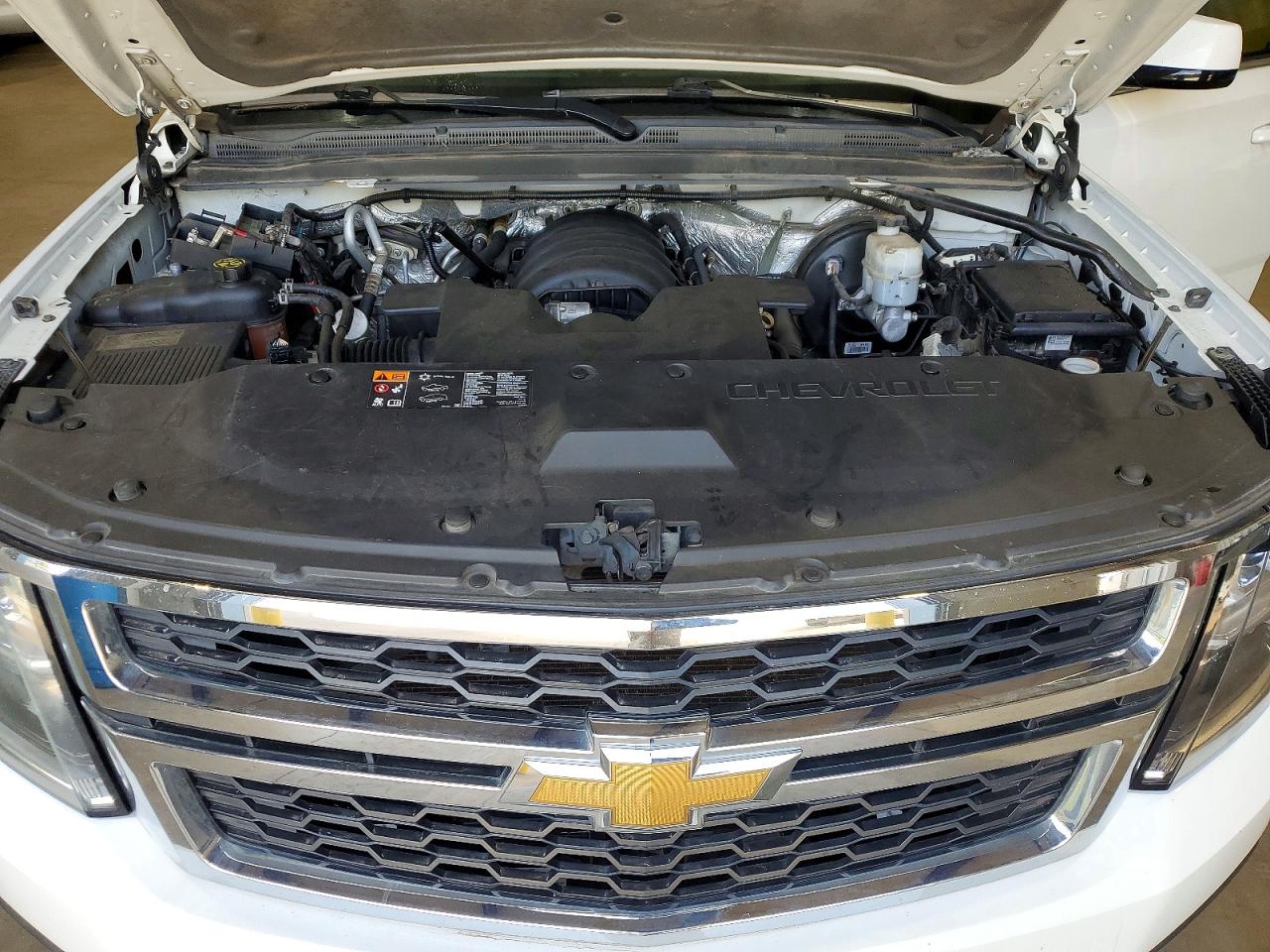 2015 Chevrolet Suburban C1500 Lt White vin: 1GNSCJKC6FR275414