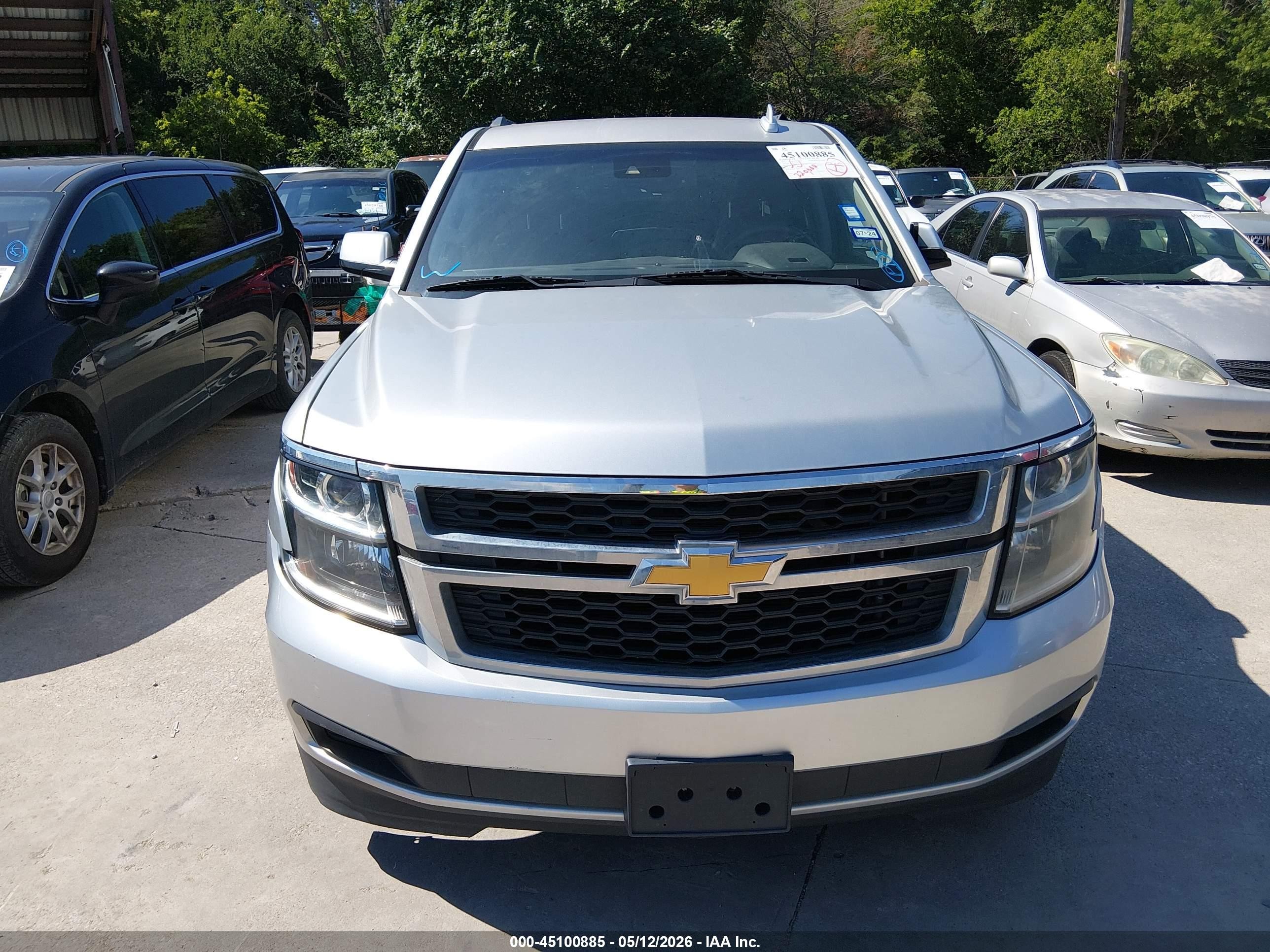 2015 Chevrolet Suburban 1500 Lt Серебряный vin: 1GNSCJKC6FR523287