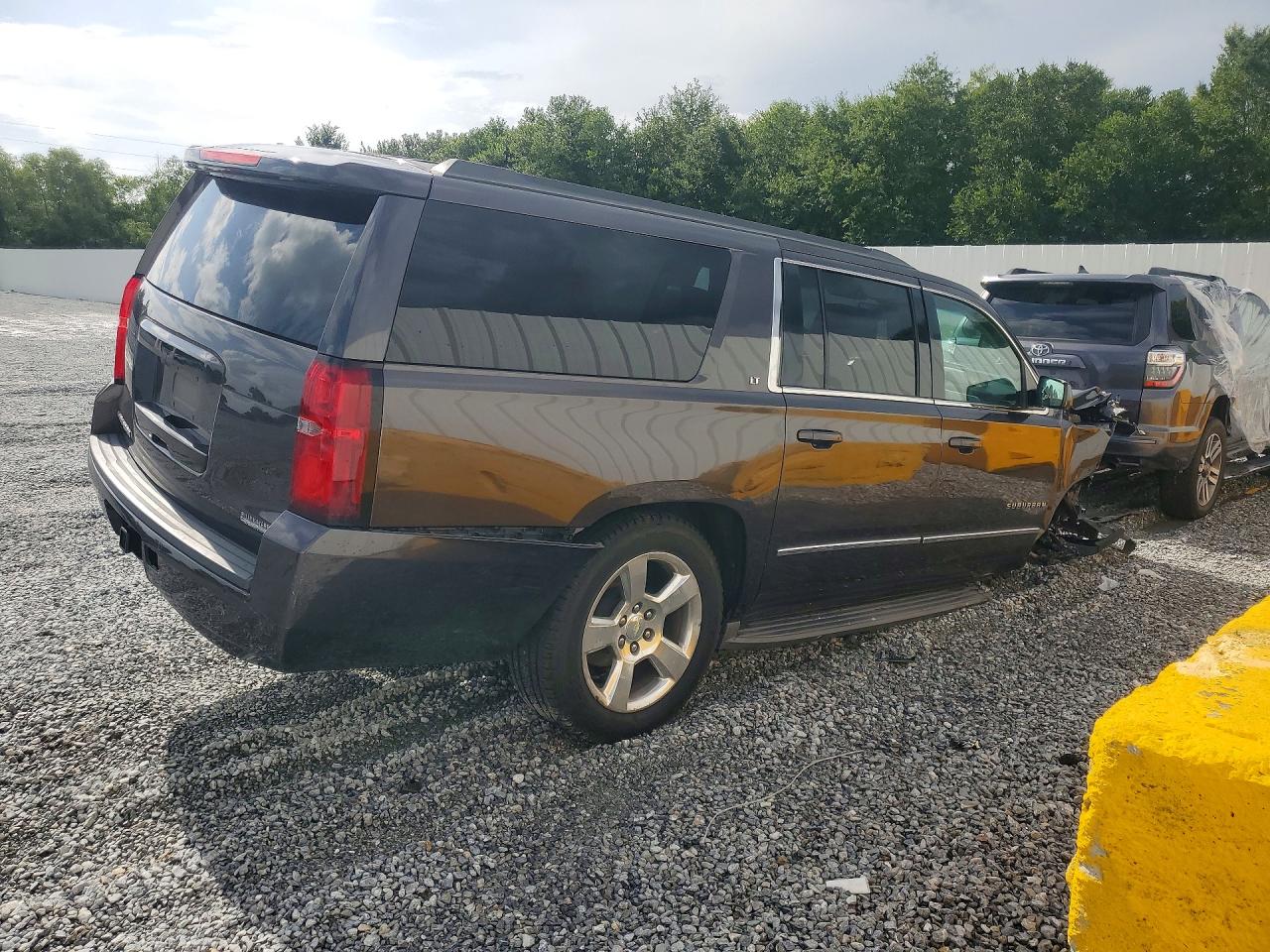 2015 Chevrolet Suburban C1500 Lt Серый vin: 1GNSCJKC6FR604189