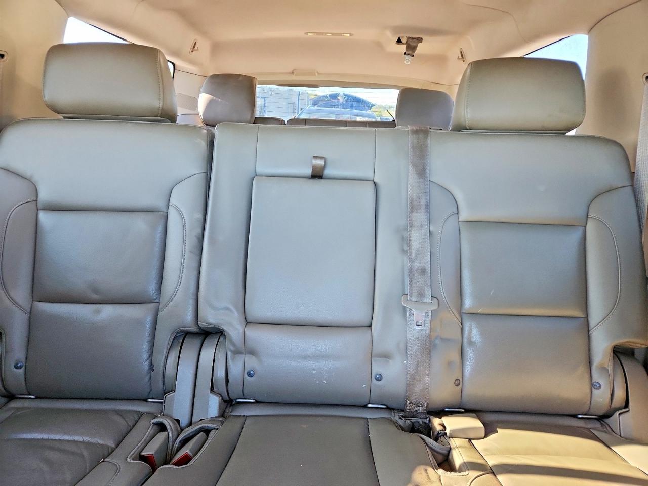 2015 Chevrolet Suburban C1500 Lt Silver vin: 1GNSCJKC7FR263532