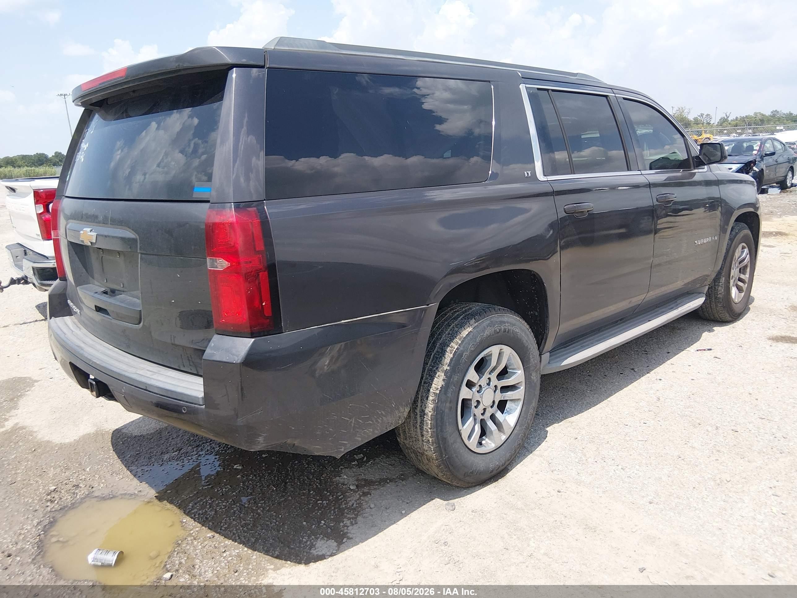 2015 Chevrolet Suburban Lt Gray vin: 1GNSCJKC7FR267306