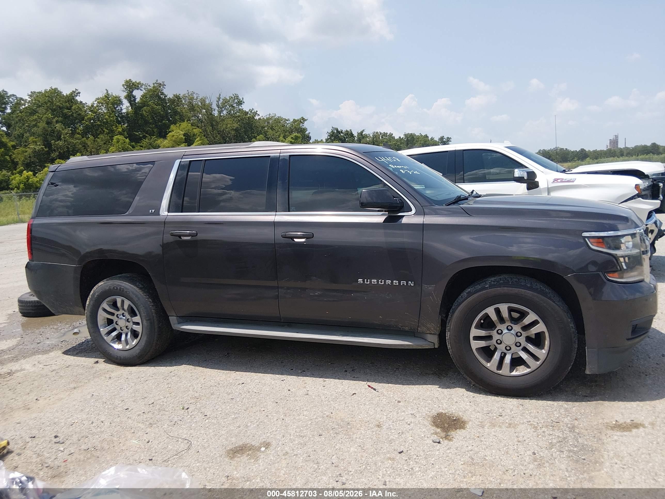 2015 Chevrolet Suburban Lt Gray vin: 1GNSCJKC7FR267306
