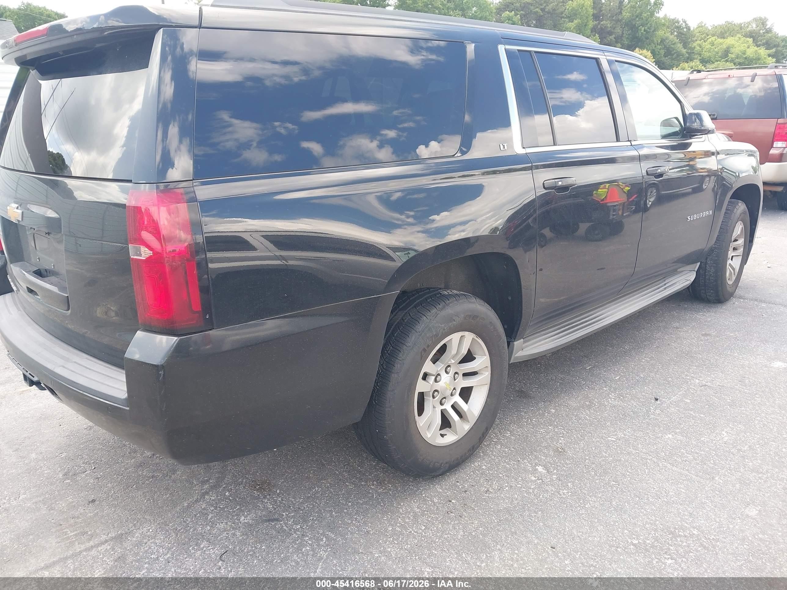 2015 Chevrolet Suburban 1500 Lt Black vin: 1GNSCJKC8FR507916
