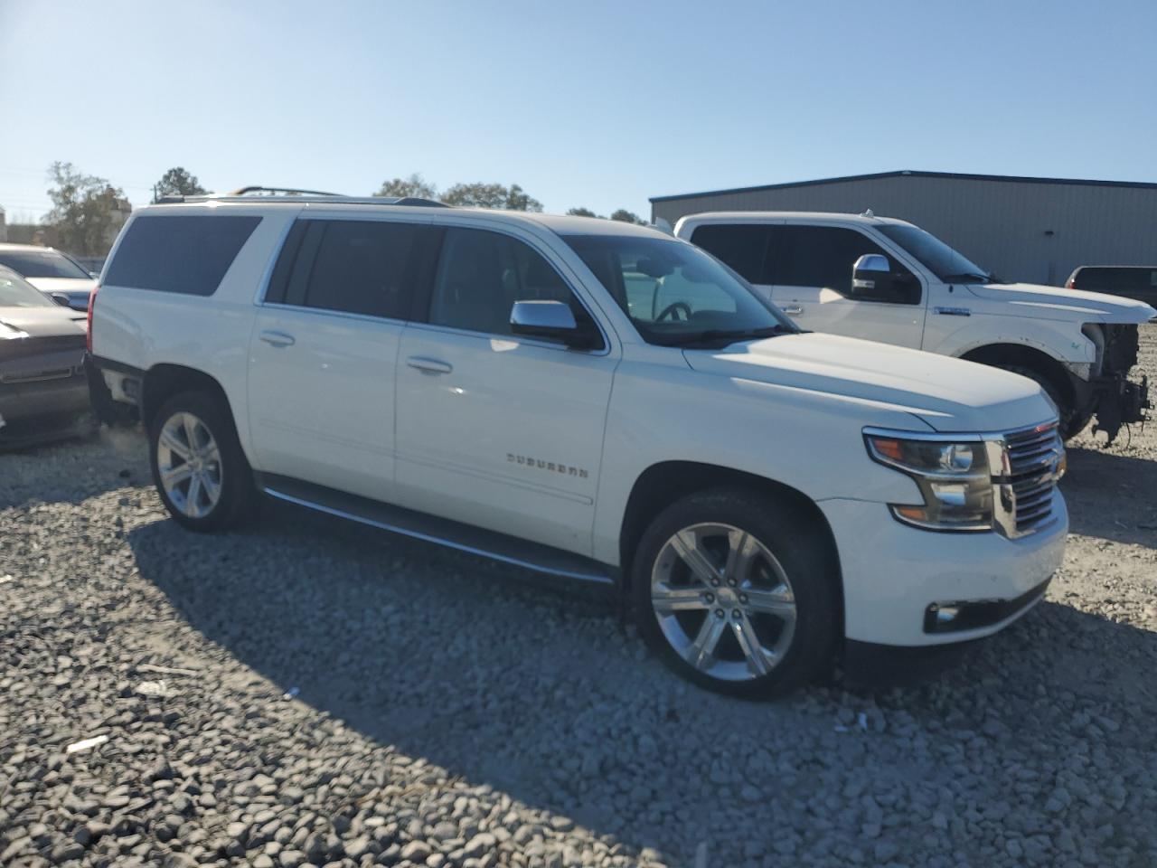 2018 Chevrolet Suburban C1500 Premier White vin: 1GNSCJKC8JR132778