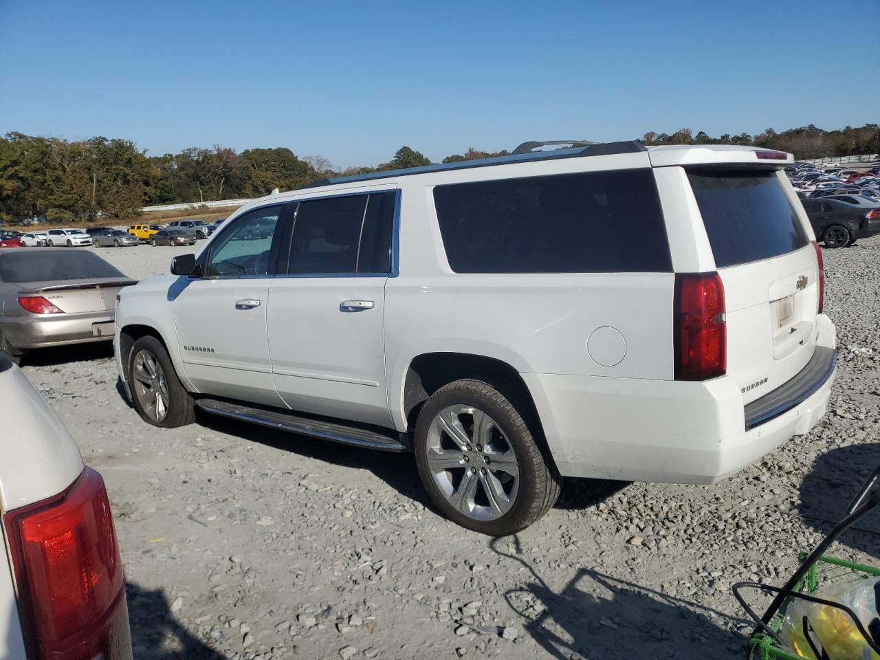 2018 Chevrolet Suburban C1500 Premier White vin: 1GNSCJKC8JR132778