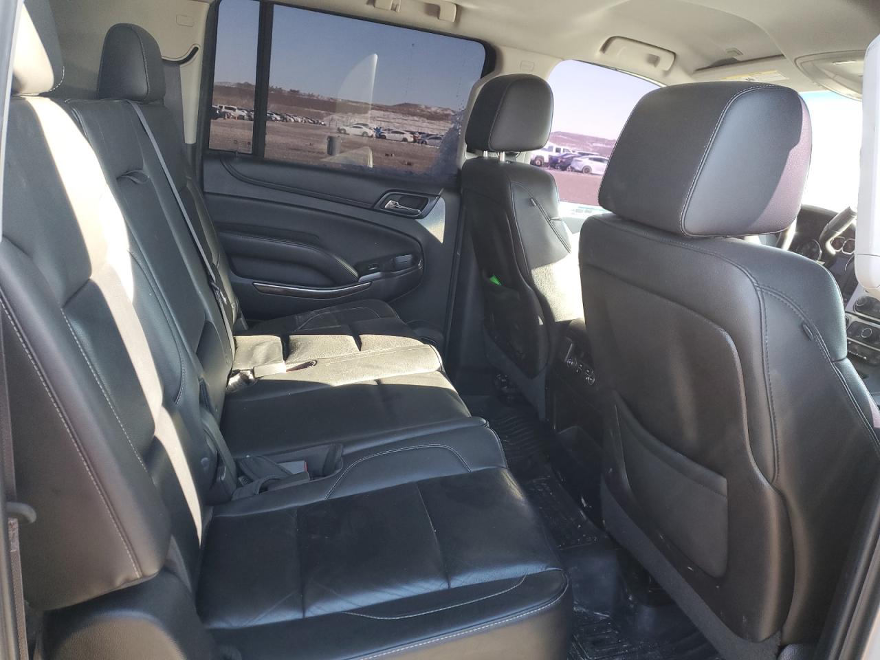 2015 Chevrolet Suburban C1500 Lt Silver vin: 1GNSCJKC9FR121943
