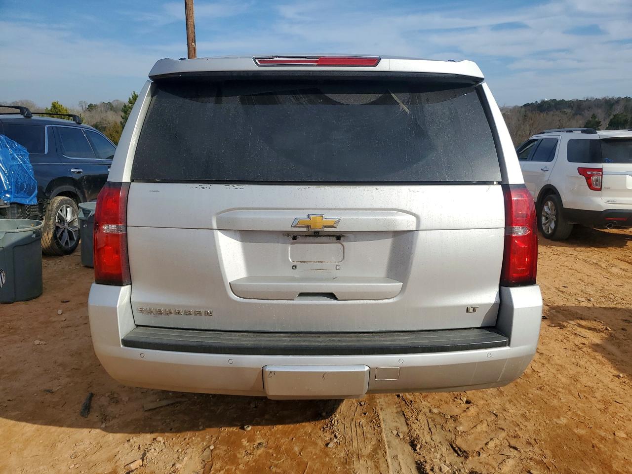 2015 Chevrolet Suburban C1500 Lt Серебряный vin: 1GNSCJKC9FR286780