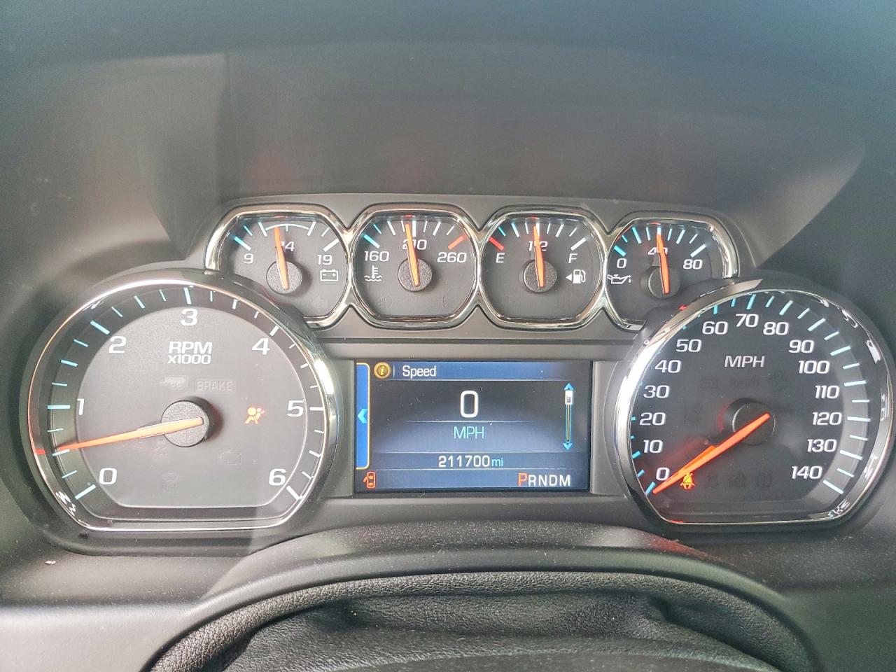 2015 Chevrolet Suburban C1500 Lt Серебряный vin: 1GNSCJKC9FR286780