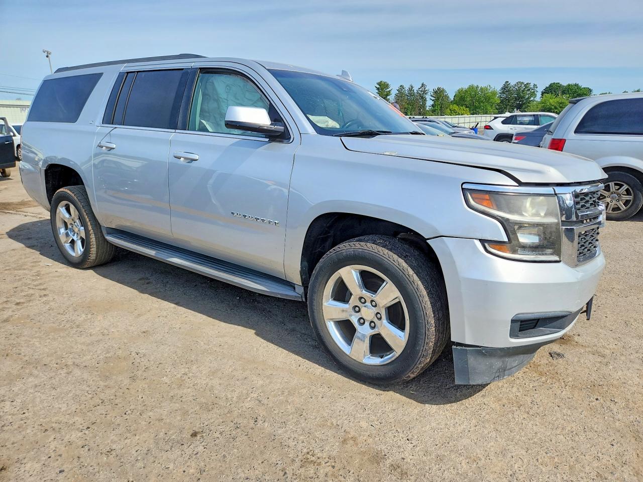 2015 Chevrolet Suburban C1500 Lt Silver vin: 1GNSCJKC9FR596217