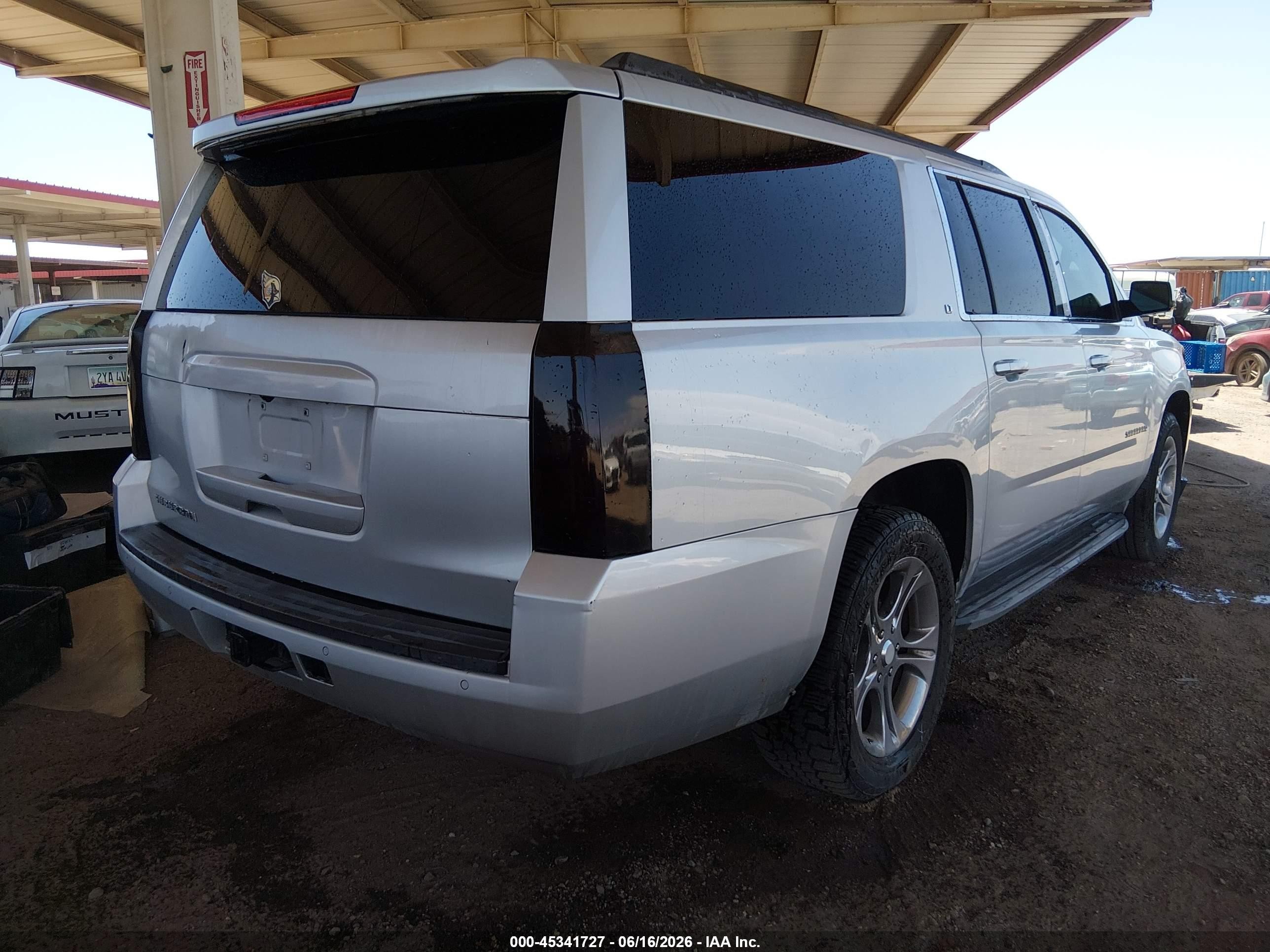 2015 Chevrolet Suburban 1500 Lt Gray vin: 1GNSCJKCXFR199017