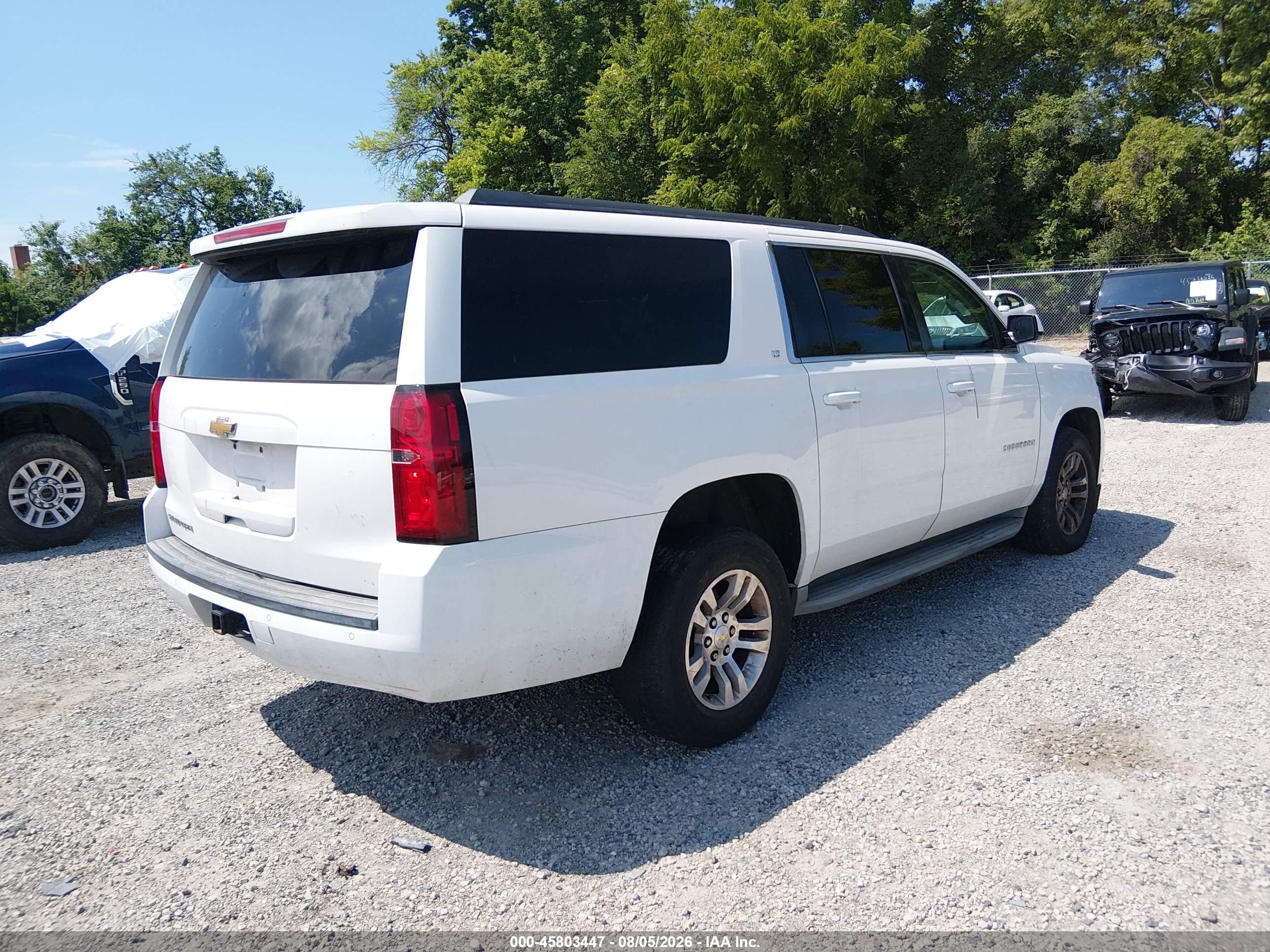 2015 Chevrolet Suburban Lt White vin: 1GNSCJKCXFR264304