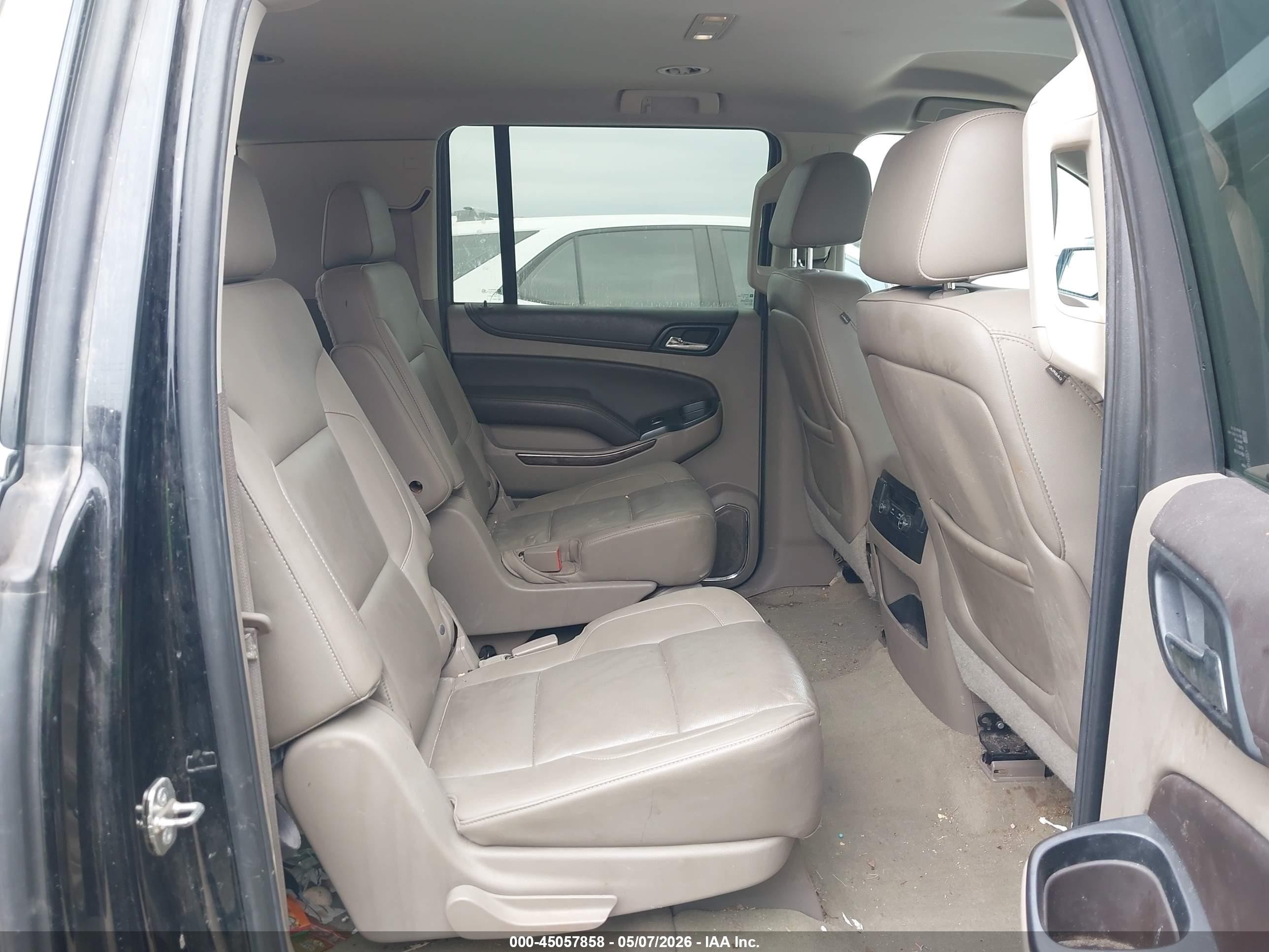2015 Chevrolet Suburban 1500 Lt Черный vin: 1GNSCJKCXFR709768