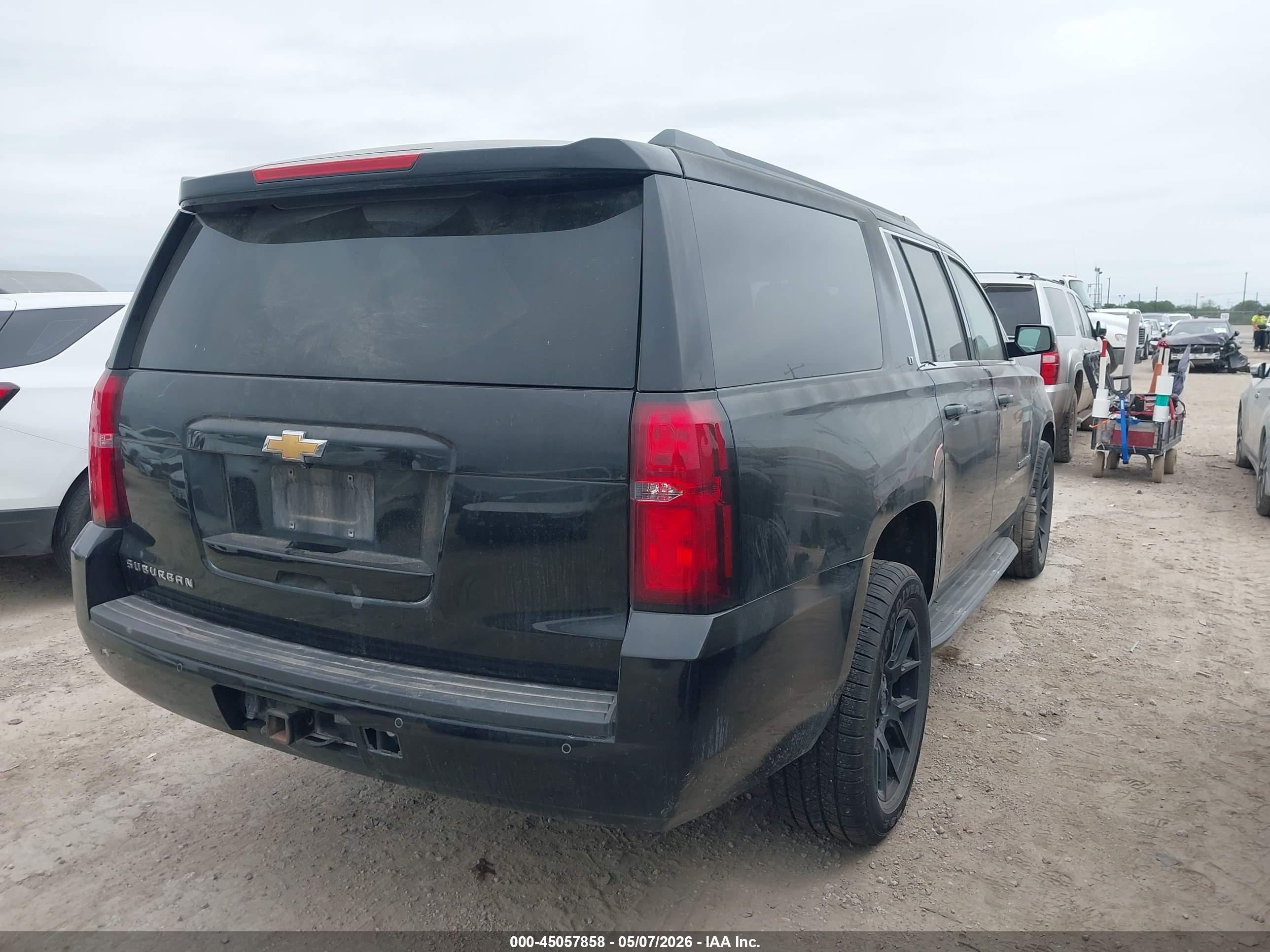 2015 Chevrolet Suburban 1500 Lt Черный vin: 1GNSCJKCXFR709768