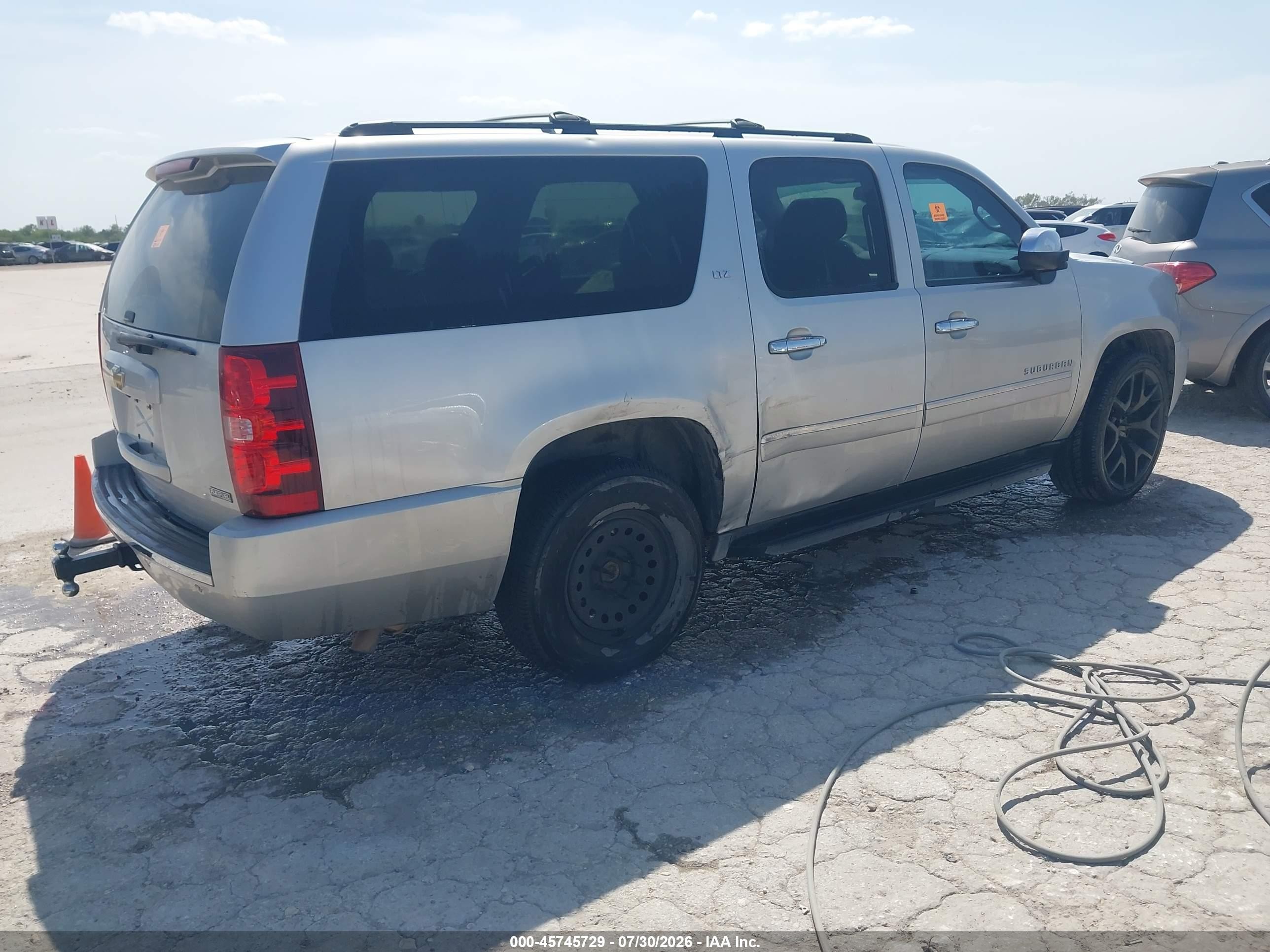 2011 Chevrolet Suburban Ltz Серебряный vin: 1GNSCKE00BR286992