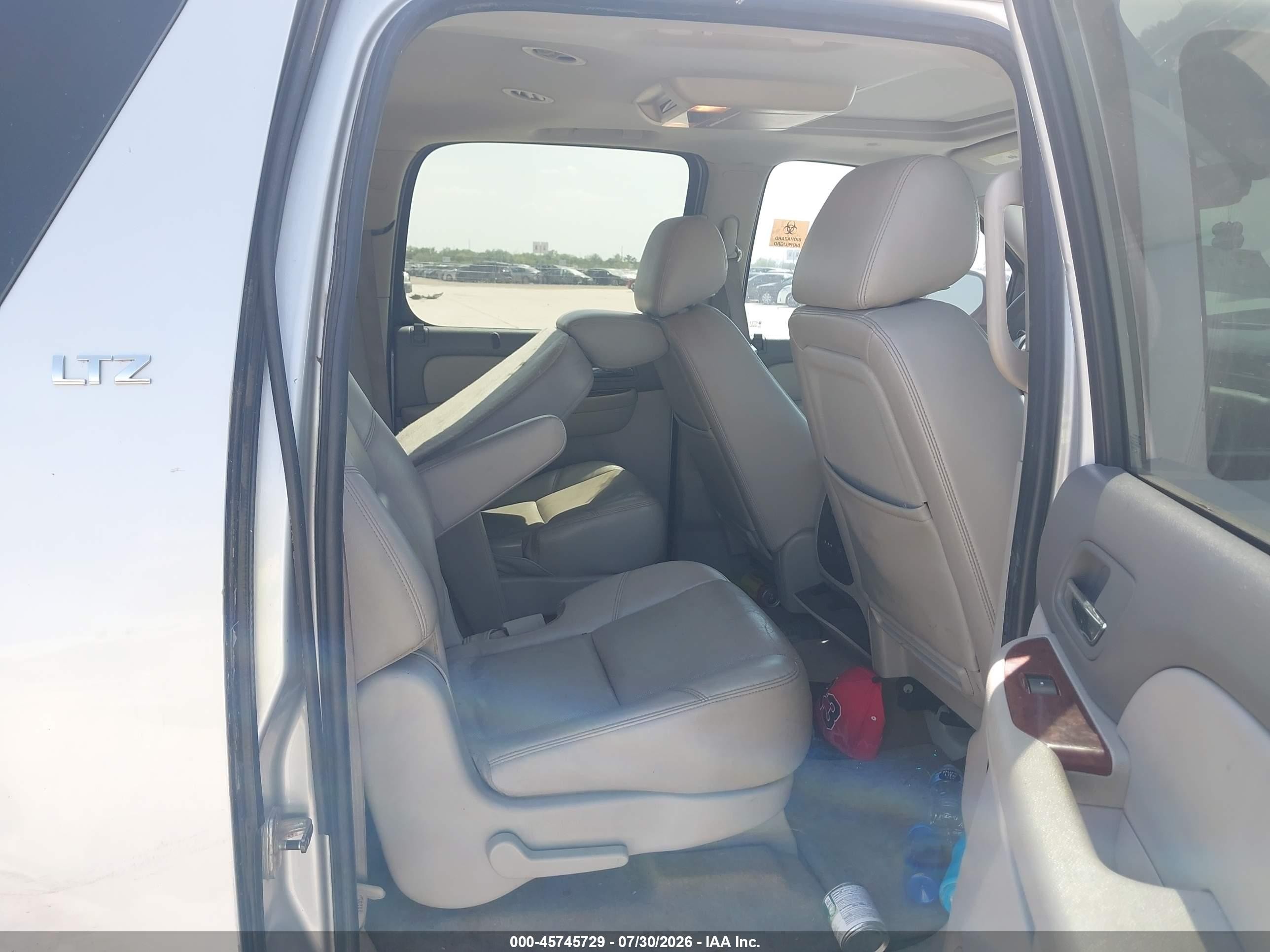 2011 Chevrolet Suburban Ltz Серебряный vin: 1GNSCKE00BR286992
