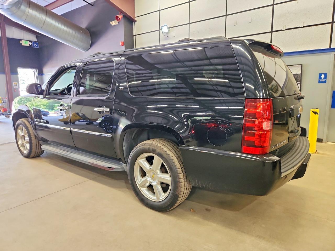 2014 Chevrolet Suburban C1500 Ltz Black vin: 1GNSCKE01ER106780