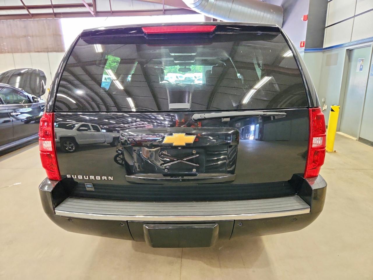 2014 Chevrolet Suburban C1500 Ltz Black vin: 1GNSCKE01ER106780