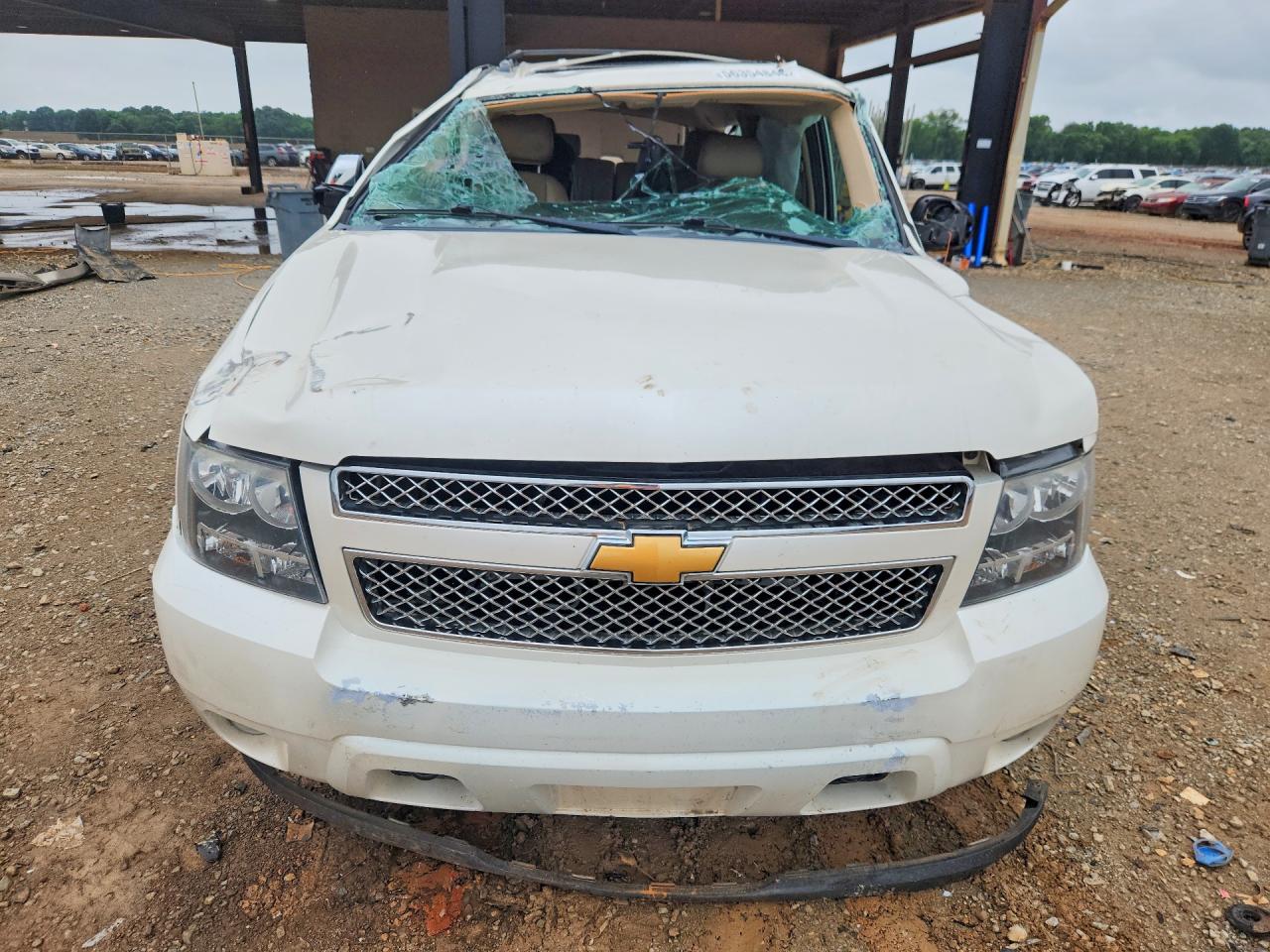 2012 Chevrolet Suburban C1500 Ltz White vin: 1GNSCKE02CR185941