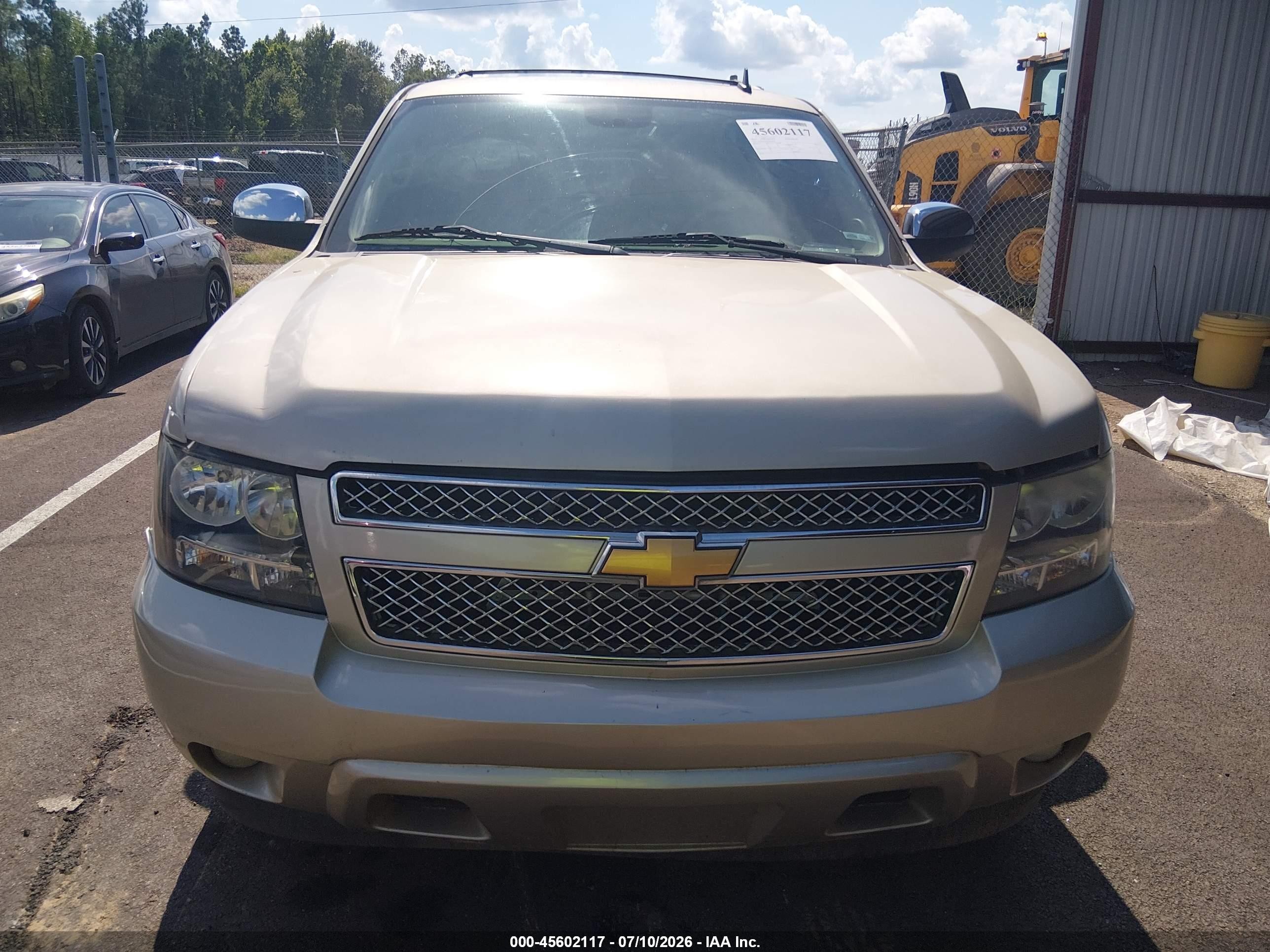 2013 Chevrolet Suburban Ltz Beige vin: 1GNSCKE03DR139908