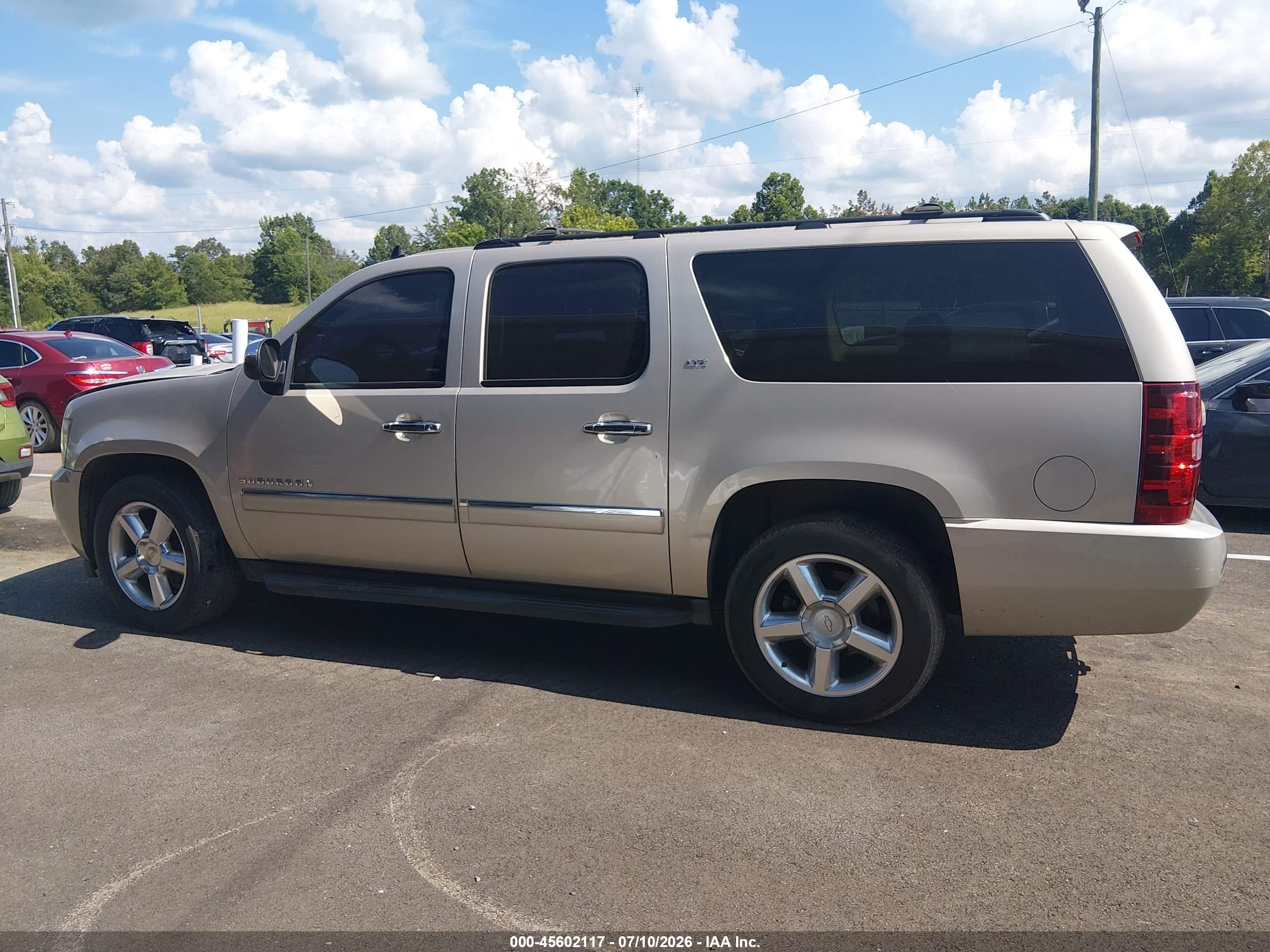 2013 Chevrolet Suburban Ltz Beige vin: 1GNSCKE03DR139908