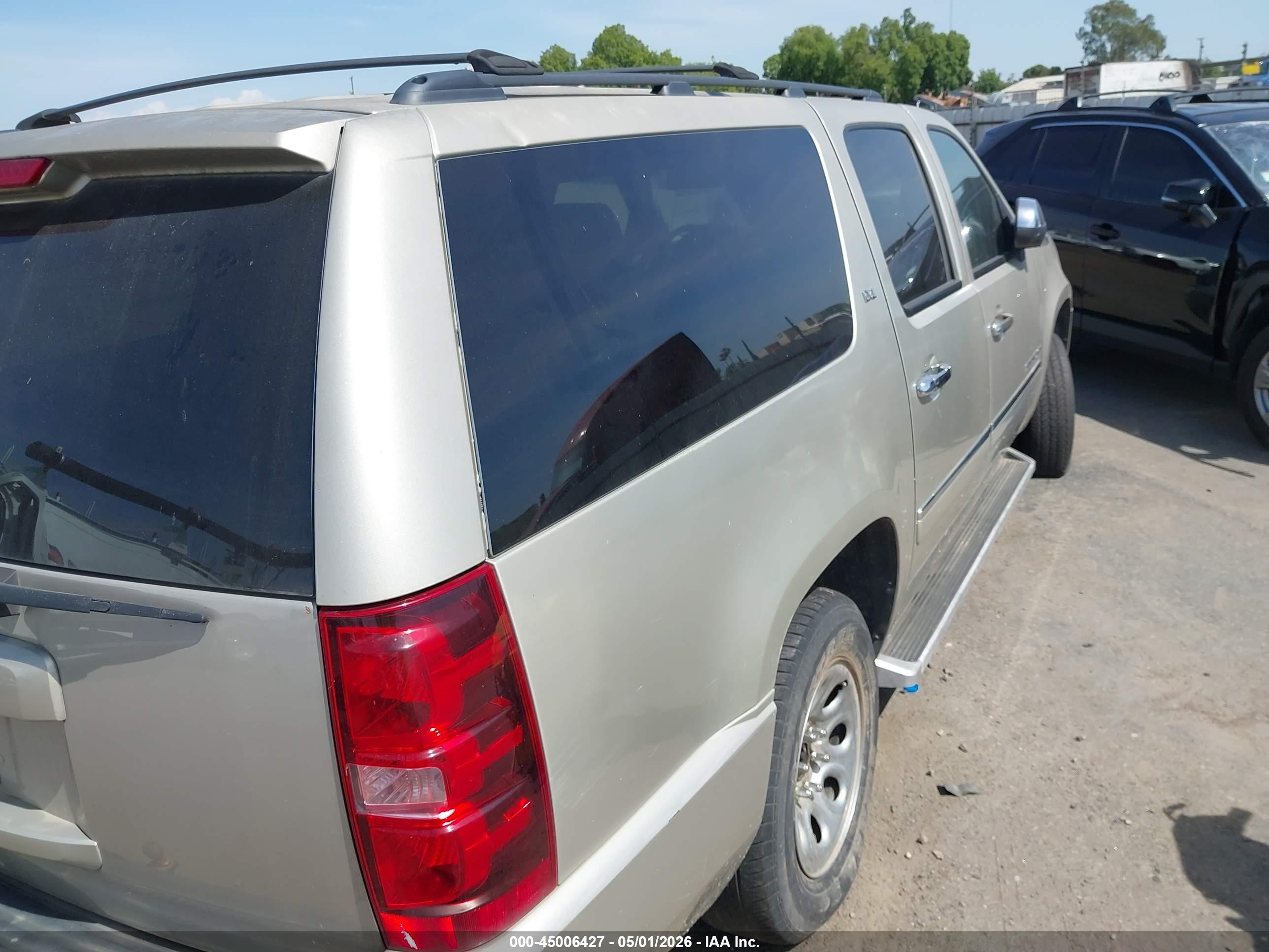 2014 Chevrolet Suburban 1500 Ltz Champagne vin: 1GNSCKE03ER109731