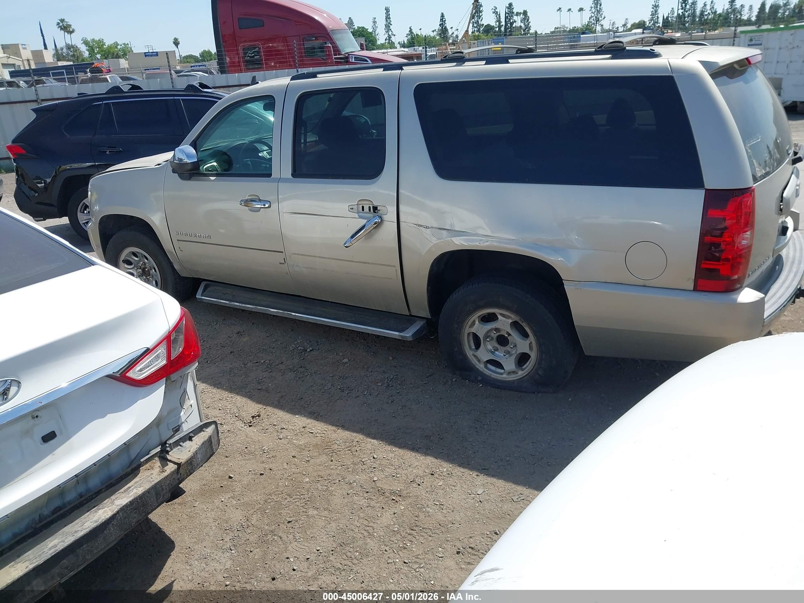 2014 Chevrolet Suburban 1500 Ltz Champagne vin: 1GNSCKE03ER109731