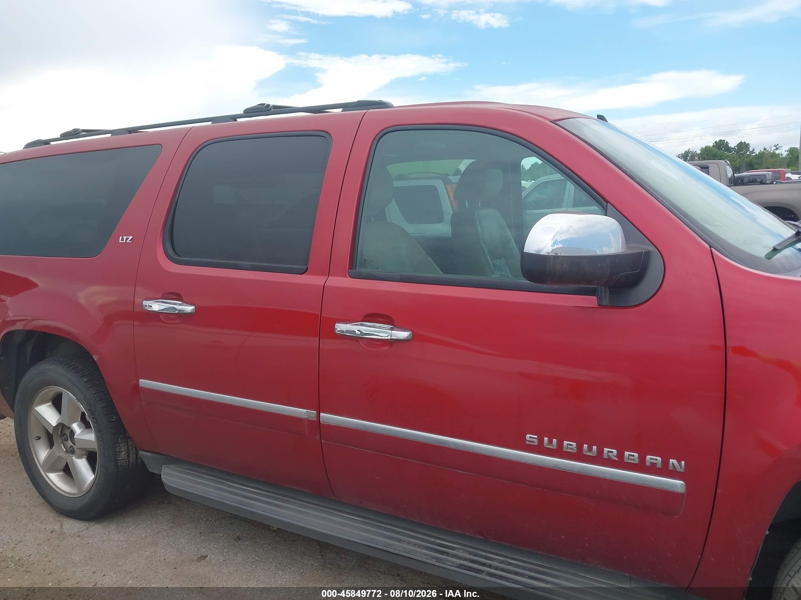 2014 Chevrolet Suburban Ltz Red vin: 1GNSCKE03ER172635
