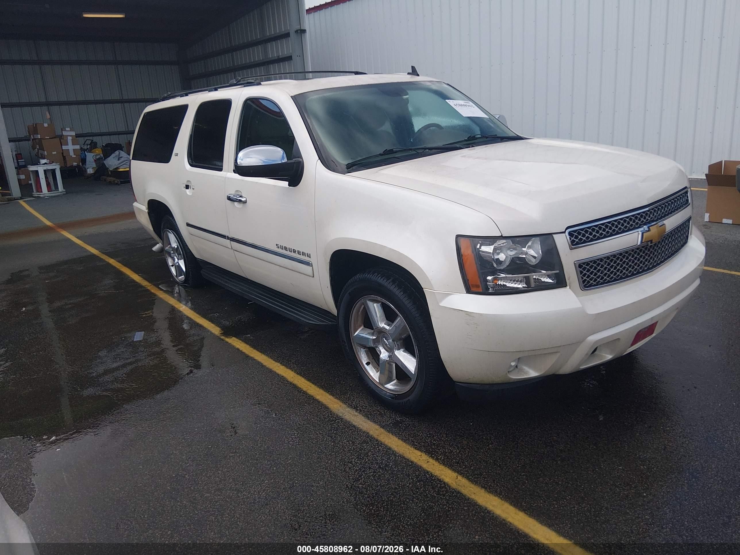2013 Chevrolet Suburban 1500 Ltz White vin: 1GNSCKE05DR278079