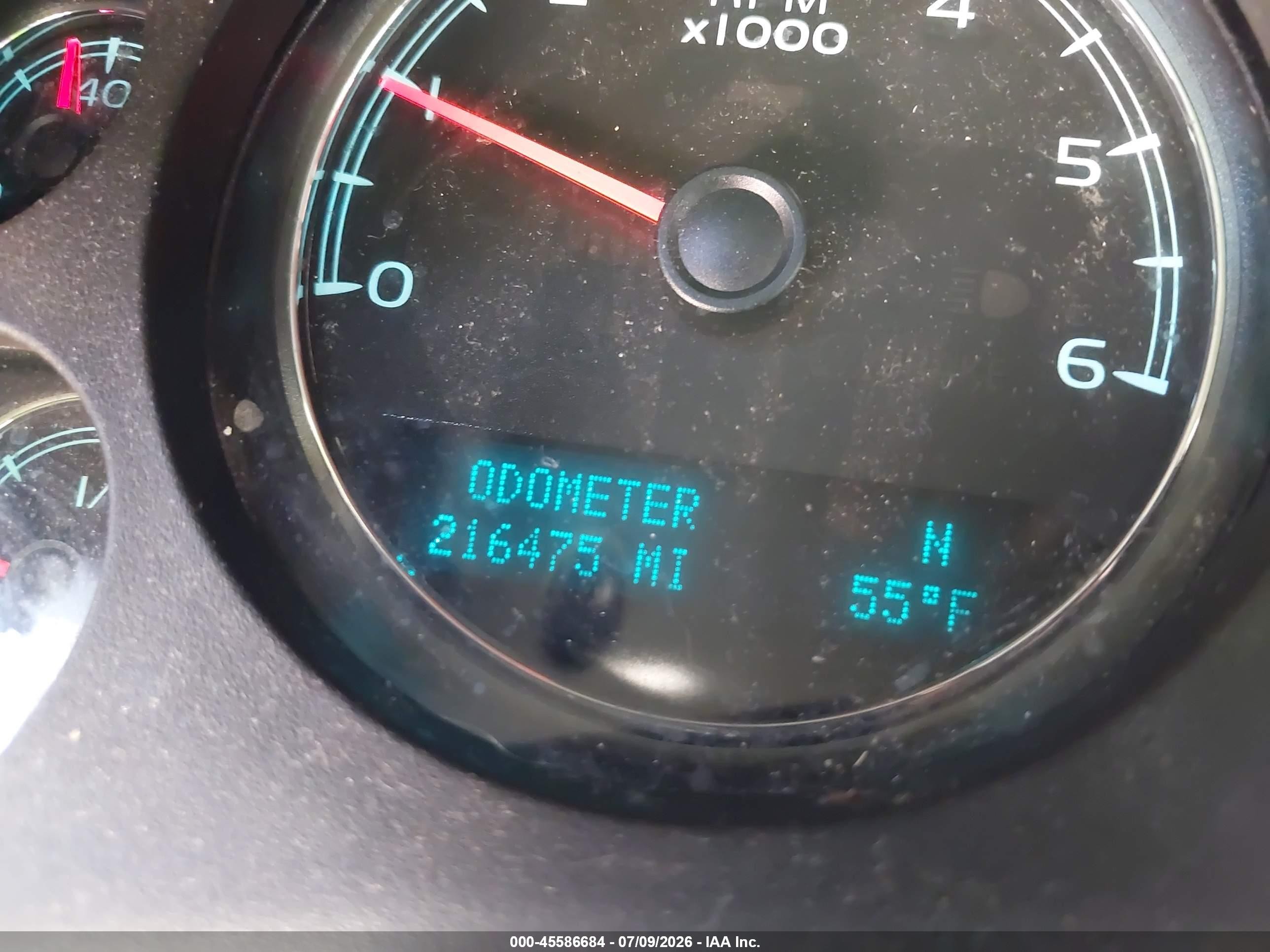 2011 Chevrolet Suburban 1500 Ltz White vin: 1GNSCKE06BR361565