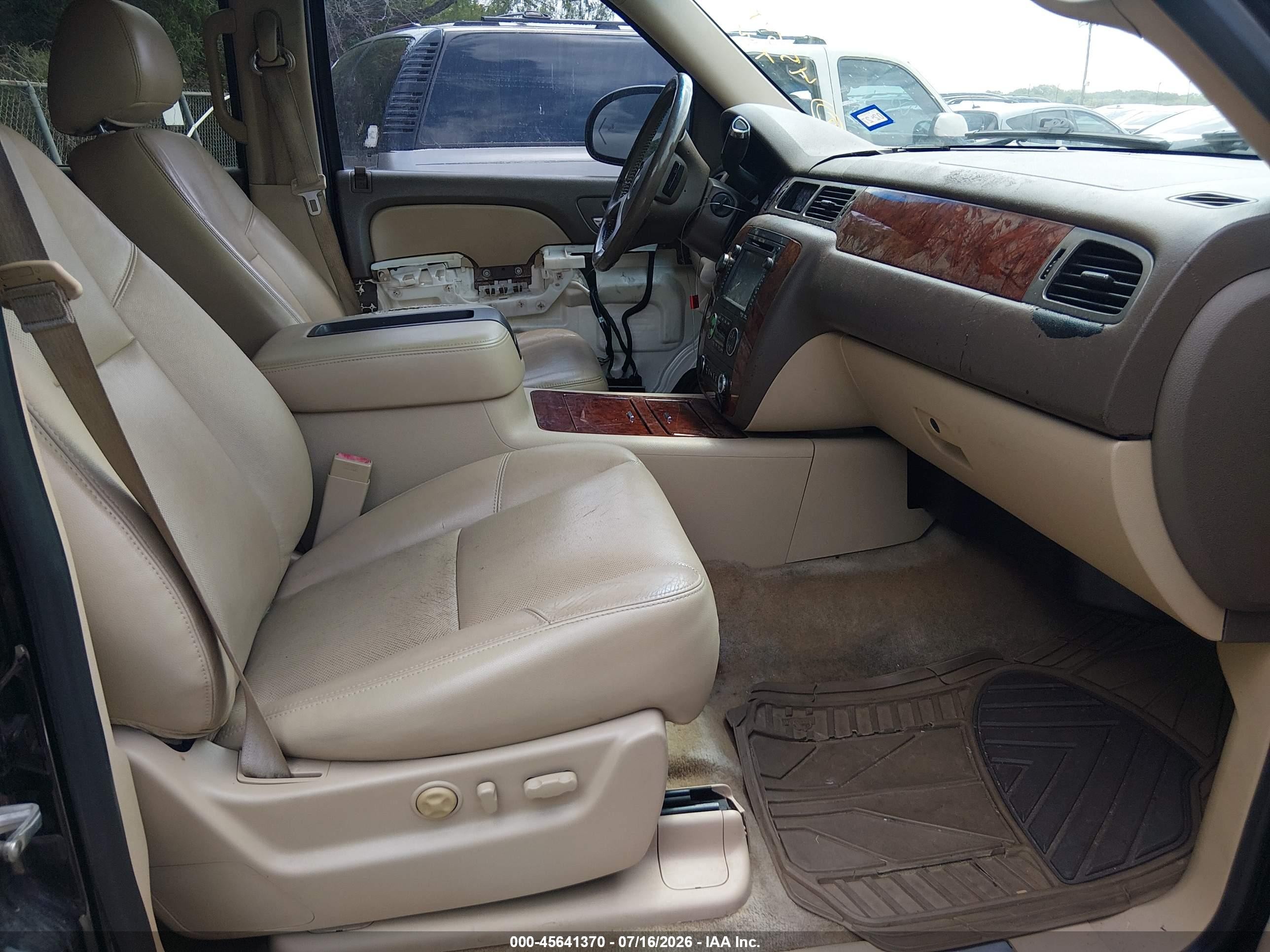 2013 Chevrolet Suburban Ltz Black vin: 1GNSCKE06DR169906