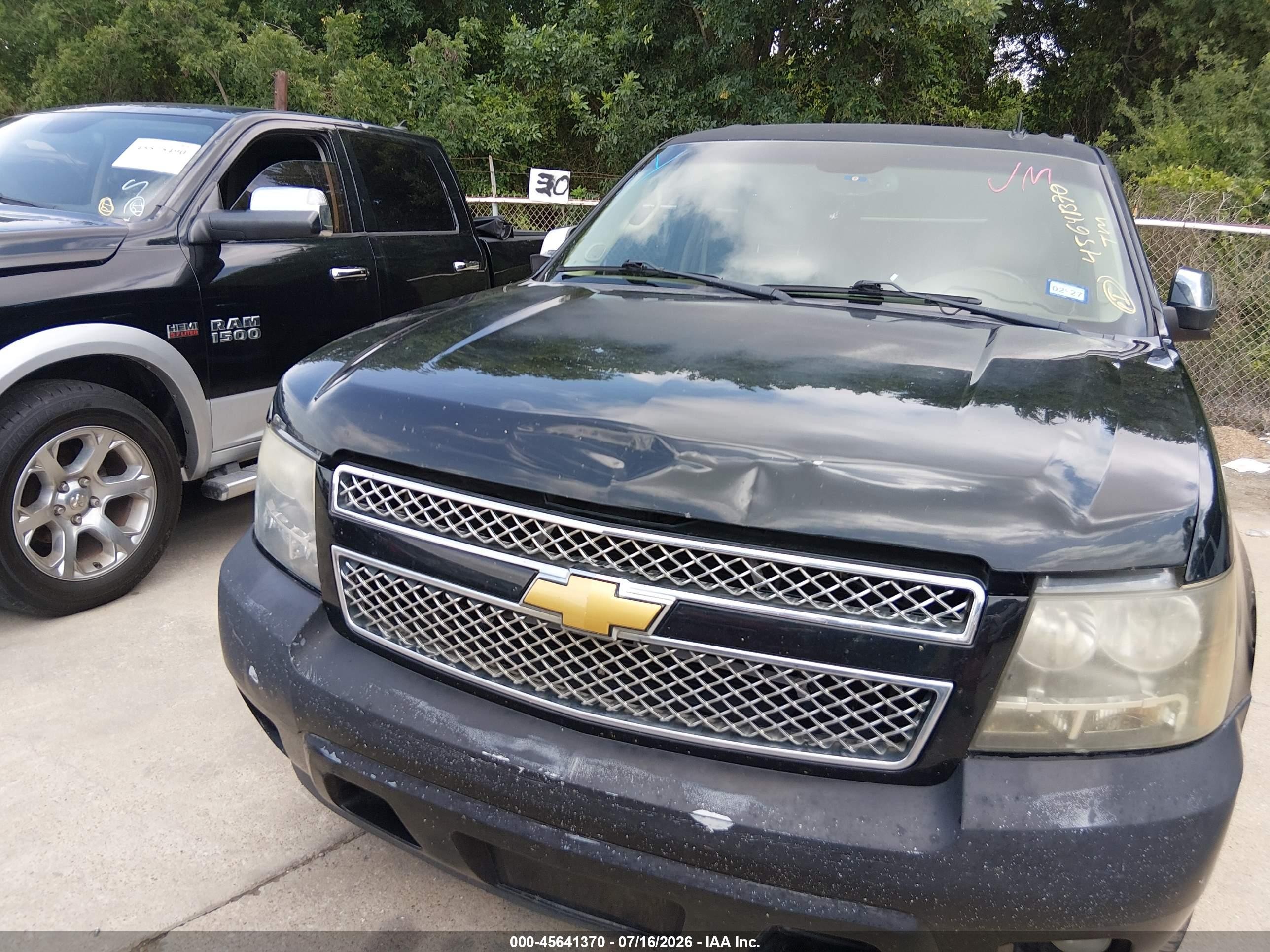2013 Chevrolet Suburban Ltz Black vin: 1GNSCKE06DR169906