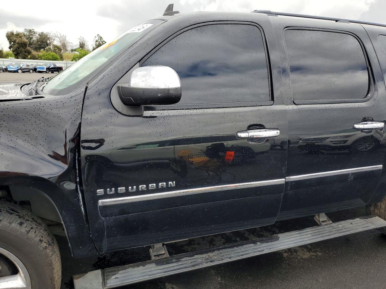 2013 Chevrolet Suburban C1500 Ltz Черный vin: 1GNSCKE07DR367698