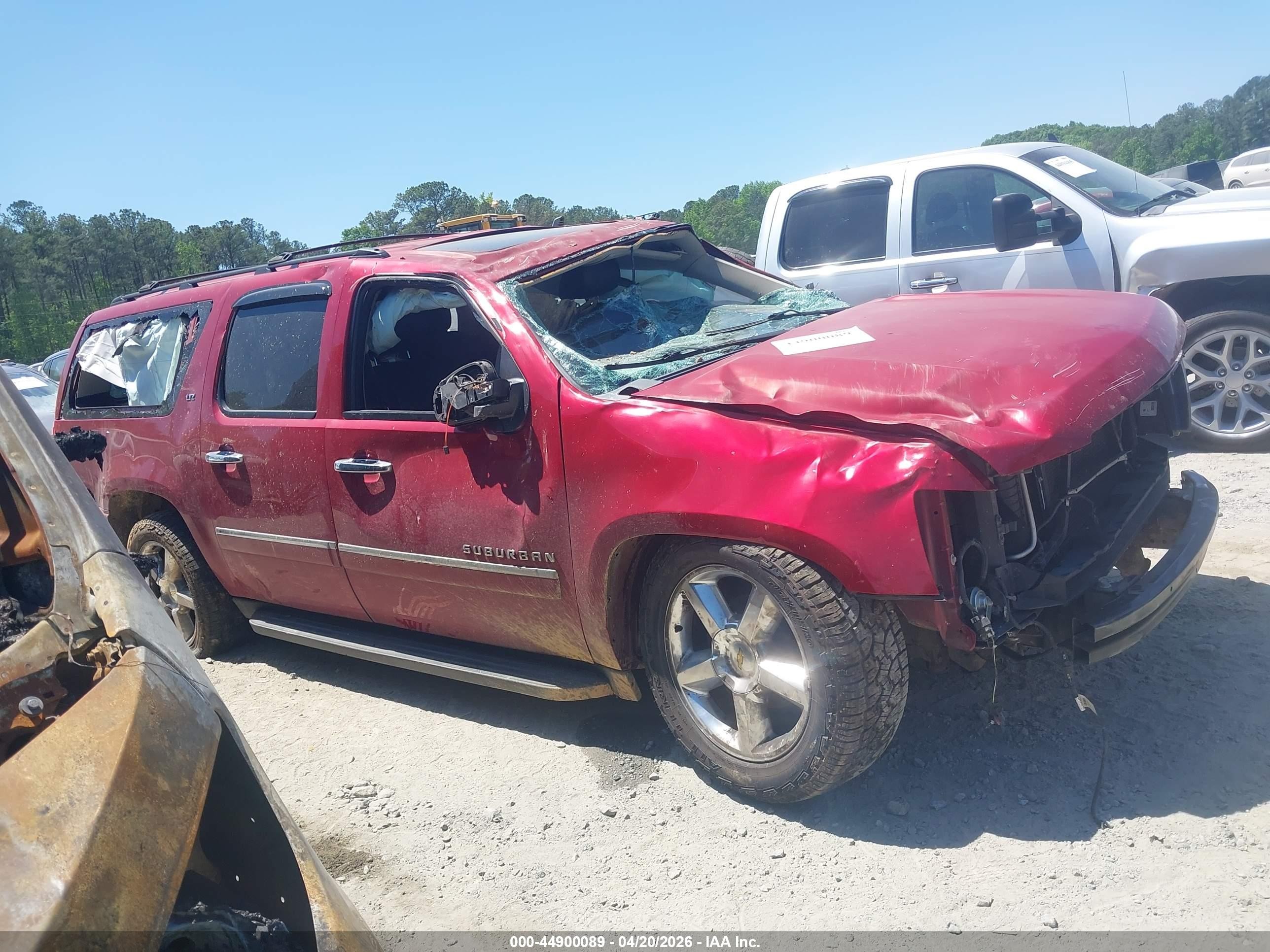 2014 Chevrolet Suburban 1500 Ltz Red vin: 1GNSCKE08ER105321