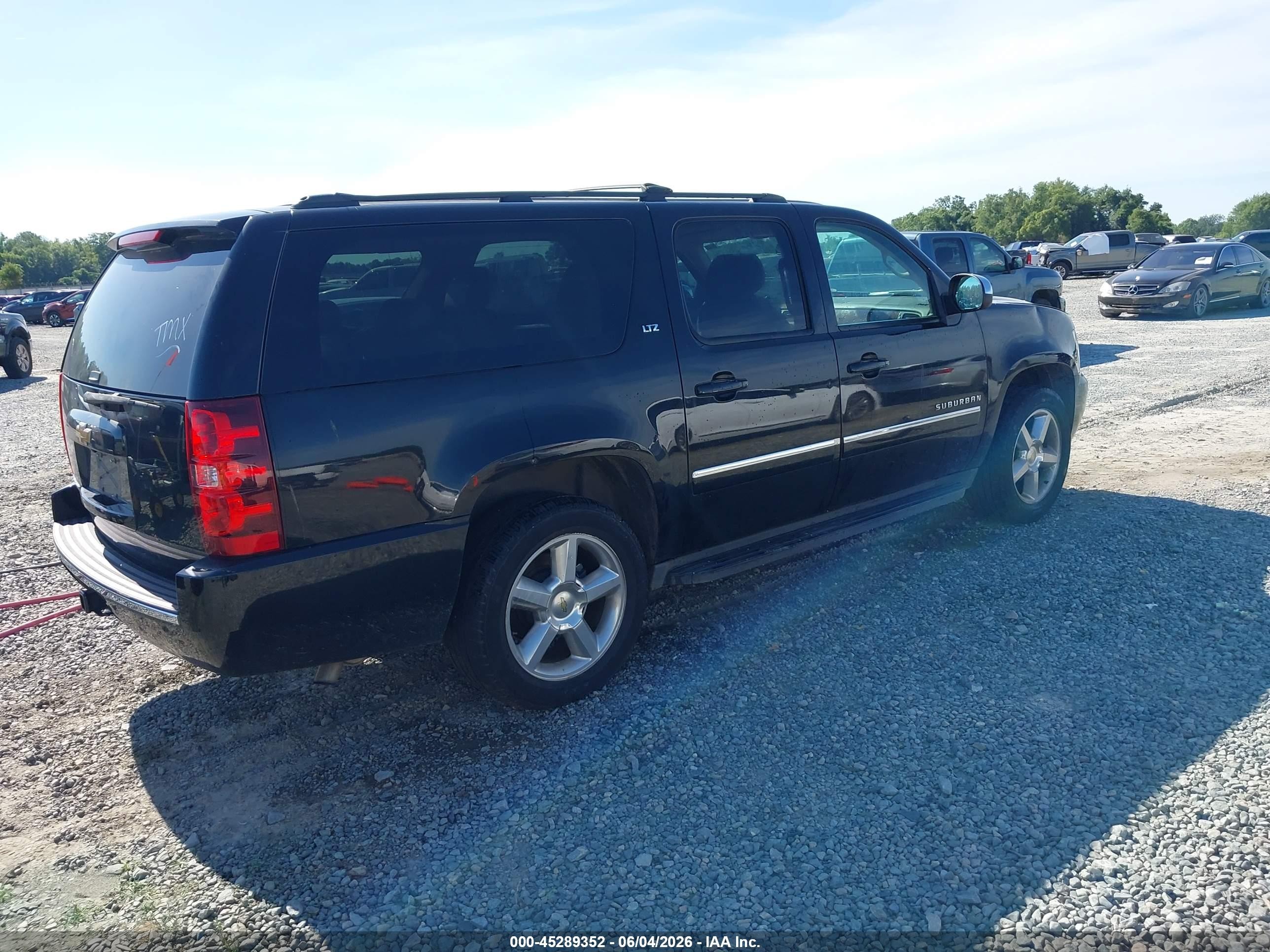 2013 Chevrolet Suburban 1500 Ltz Black vin: 1GNSCKE09DR106749