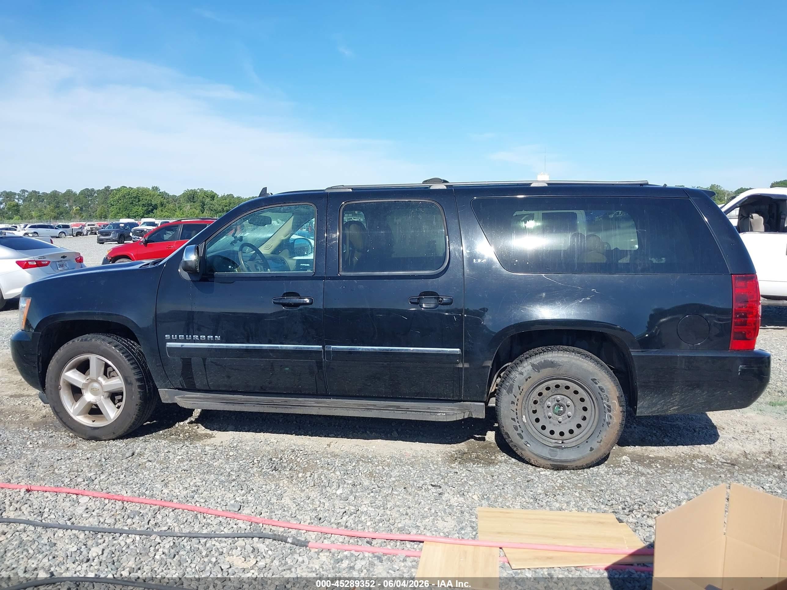 2013 Chevrolet Suburban 1500 Ltz Black vin: 1GNSCKE09DR106749