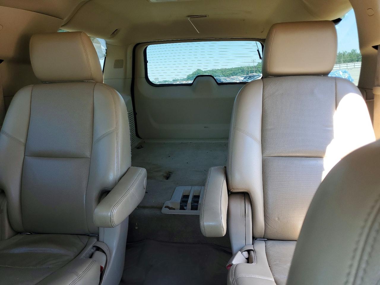 2014 Chevrolet Suburban C1500 Ltz Black vin: 1GNSCKE09ER161266