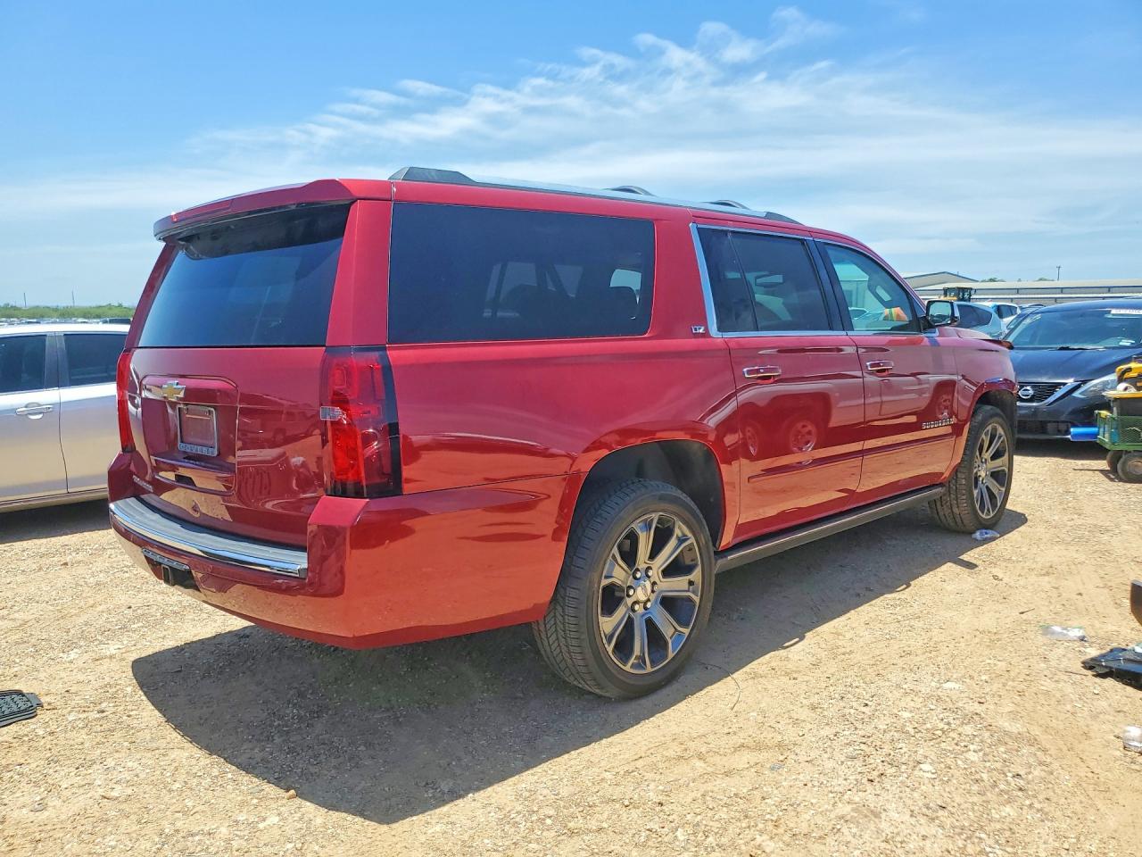 2015 Chevrolet Suburban C1500 Ltz Red vin: 1GNSCKKC0FR210693