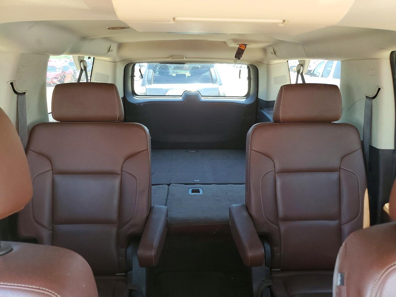 2015 Chevrolet Suburban C1500 Ltz Red vin: 1GNSCKKC0FR210693