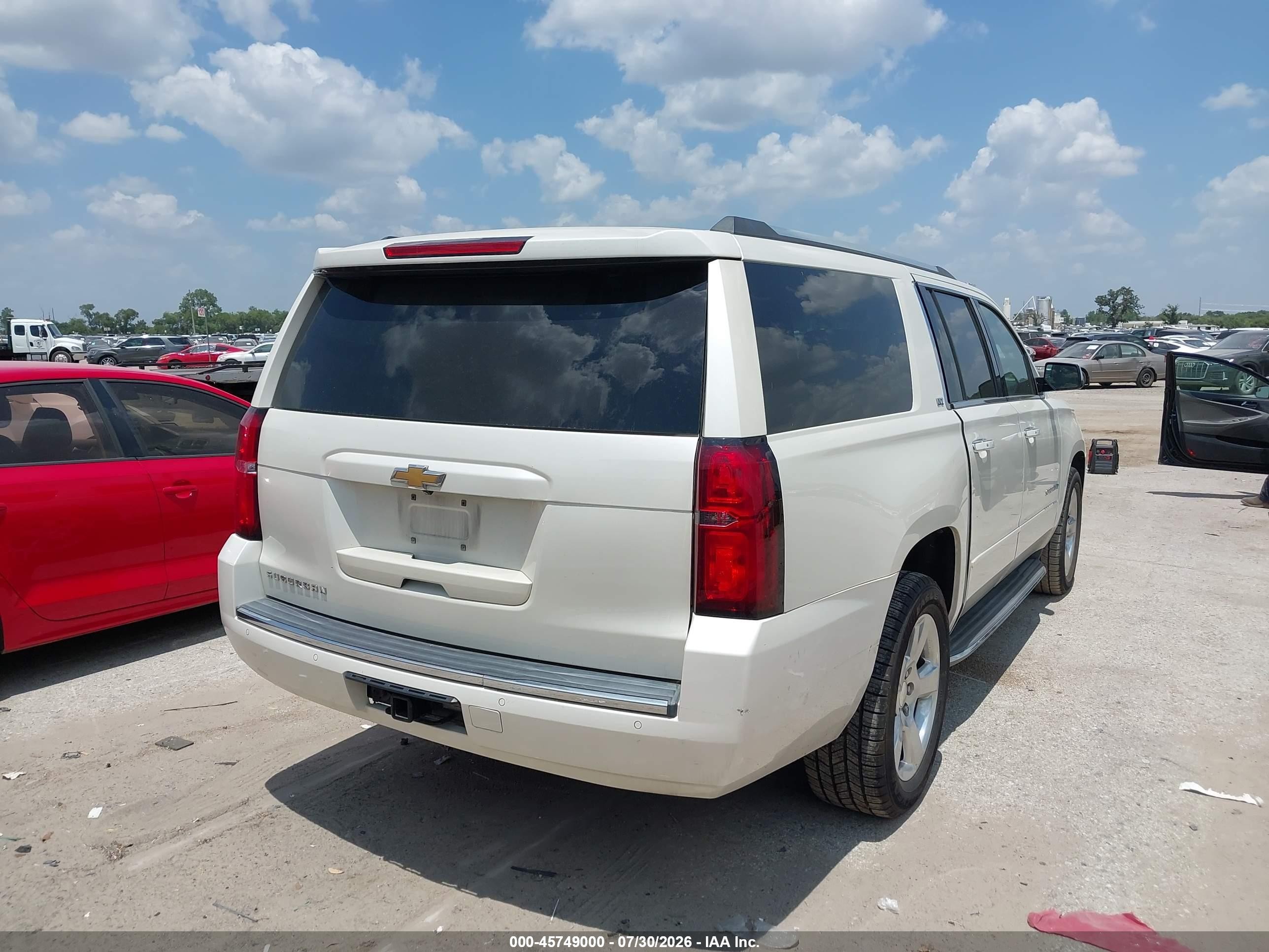 2015 Chevrolet Suburban Ltz White vin: 1GNSCKKC0FR596015