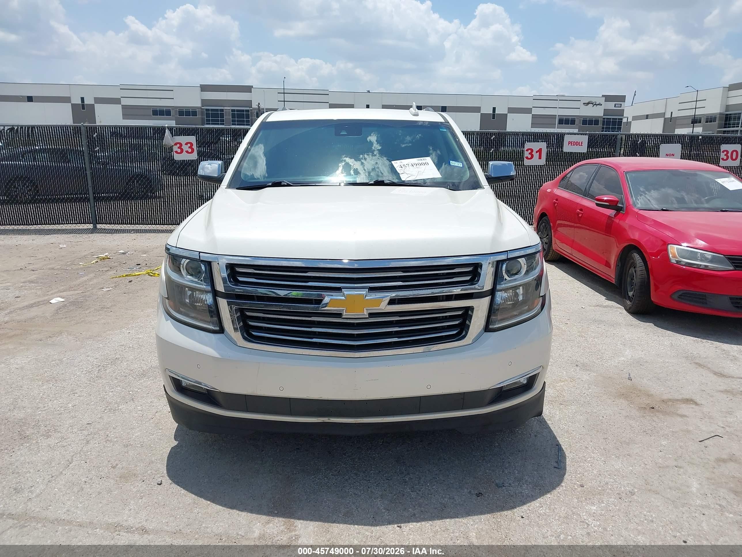 2015 Chevrolet Suburban Ltz White vin: 1GNSCKKC0FR596015