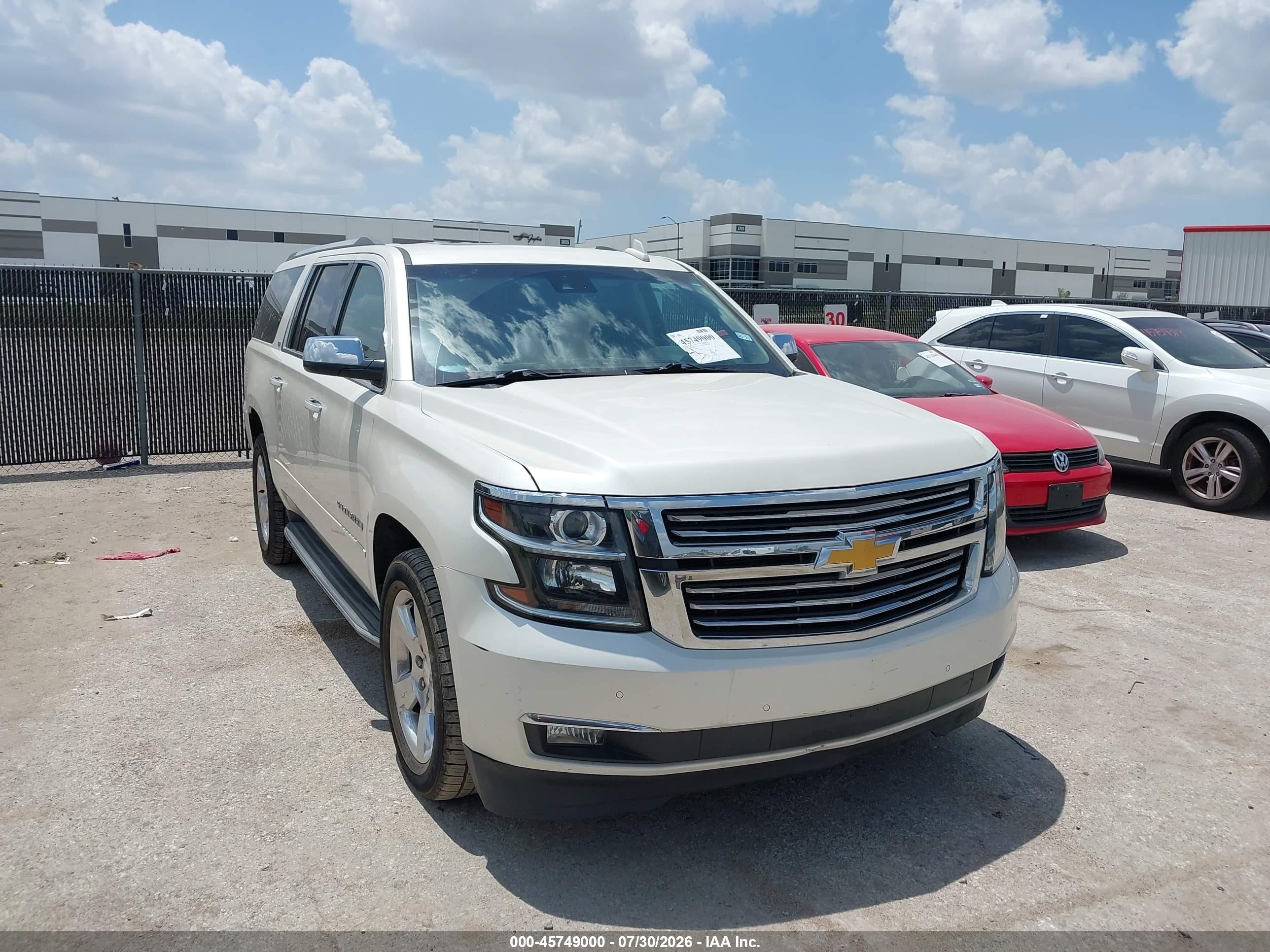 2015 Chevrolet Suburban Ltz White vin: 1GNSCKKC0FR596015
