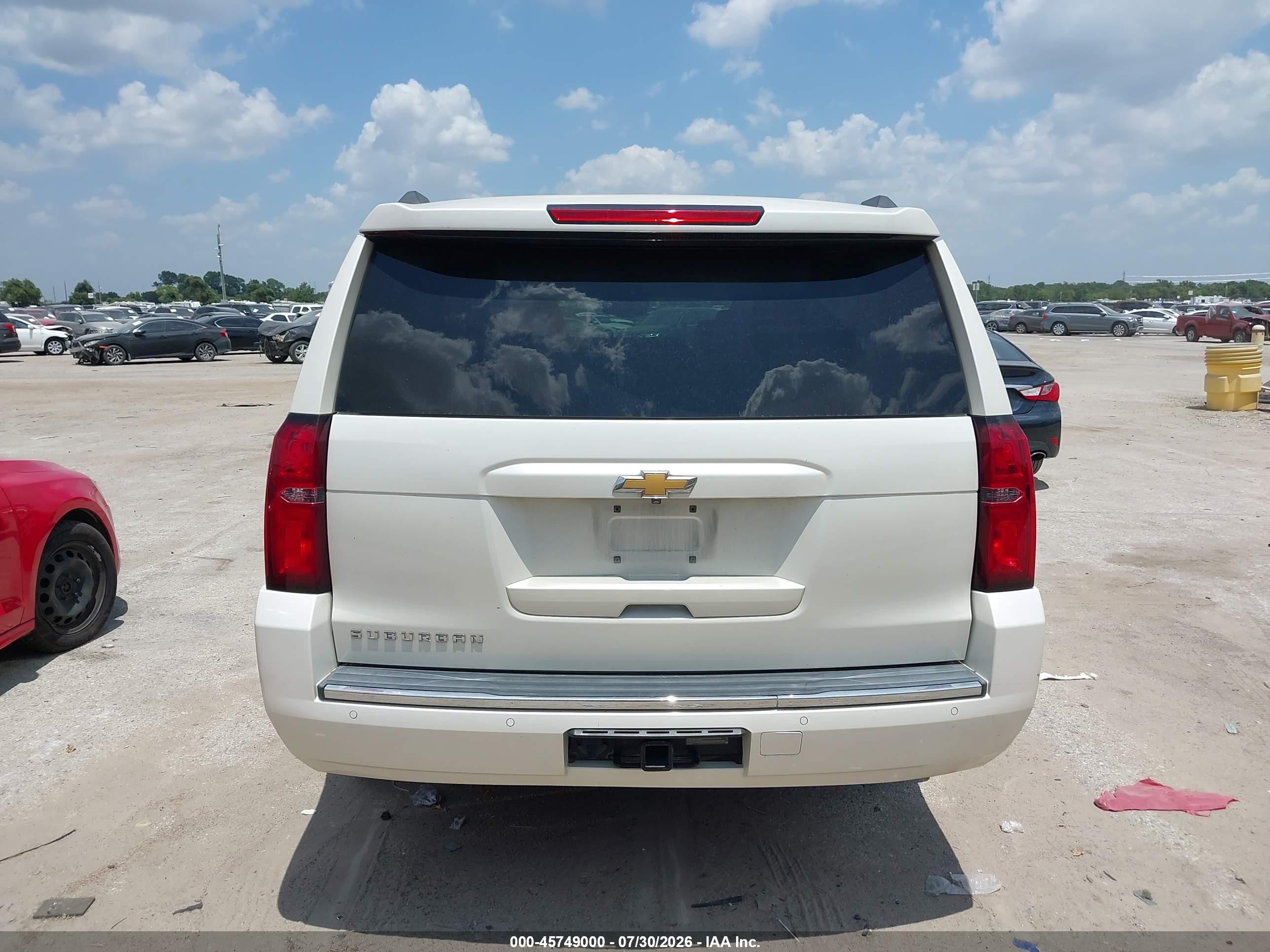 2015 Chevrolet Suburban Ltz White vin: 1GNSCKKC0FR596015
