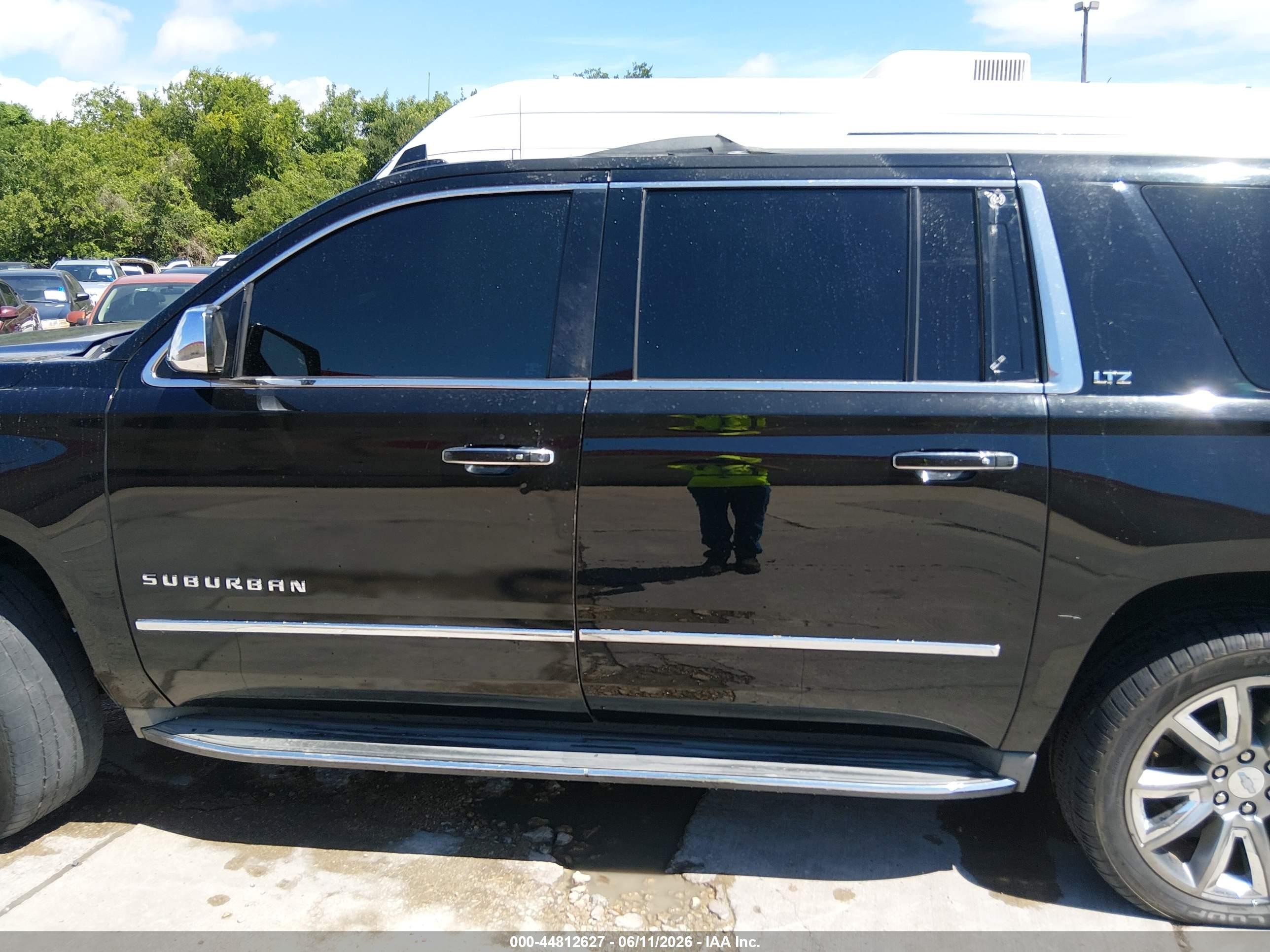 2015 Chevrolet Suburban 1500 Ltz Black vin: 1GNSCKKC5FR562006