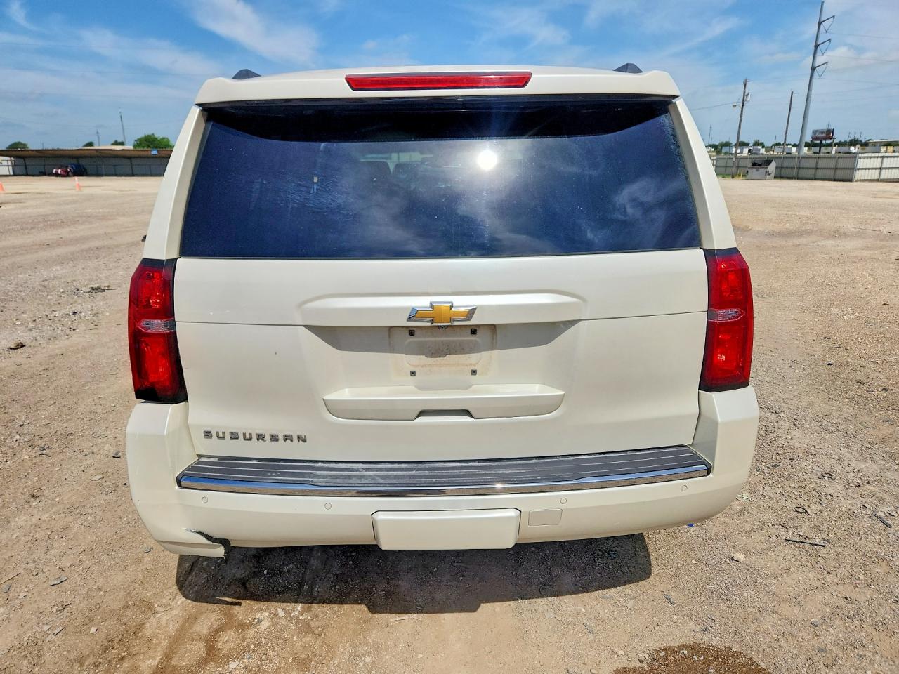 2015 Chevrolet Suburban C1500 Ltz White vin: 1GNSCKKC5FR629042
