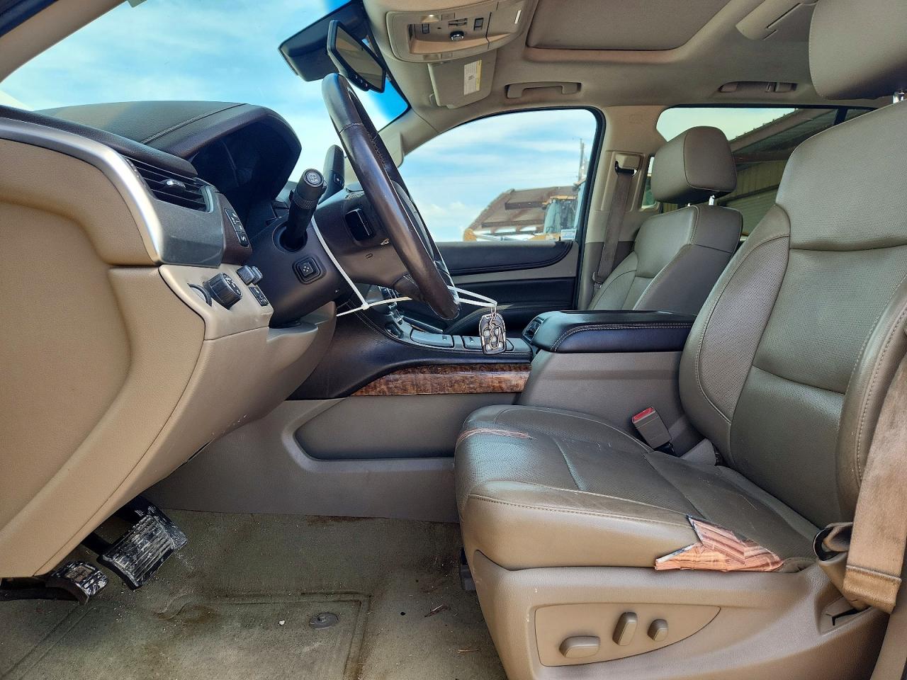 2015 Chevrolet Suburban C1500 Ltz White vin: 1GNSCKKC5FR629042