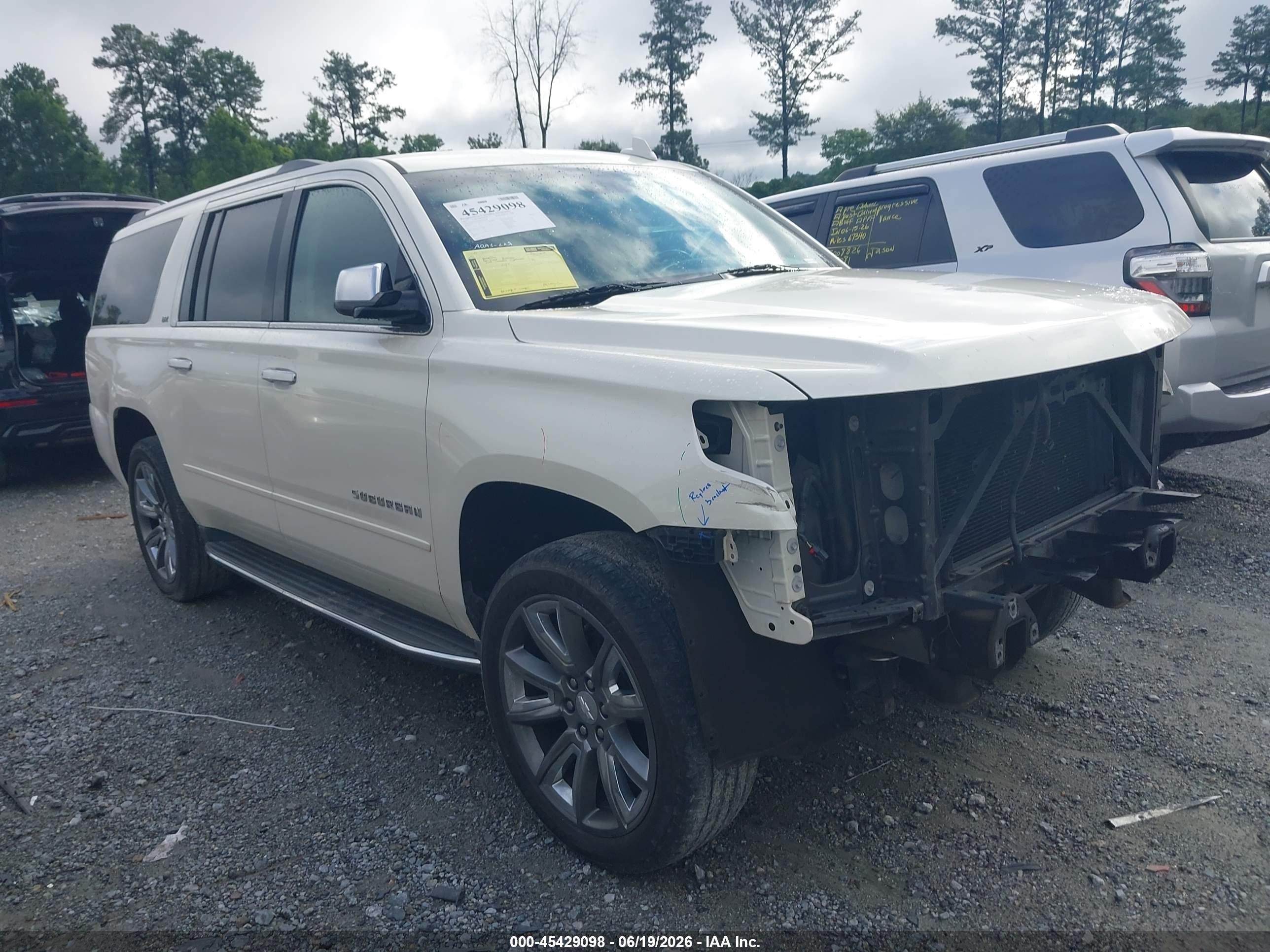 2015 Chevrolet Suburban 1500 Ltz Белый vin: 1GNSCKKC5FR721140